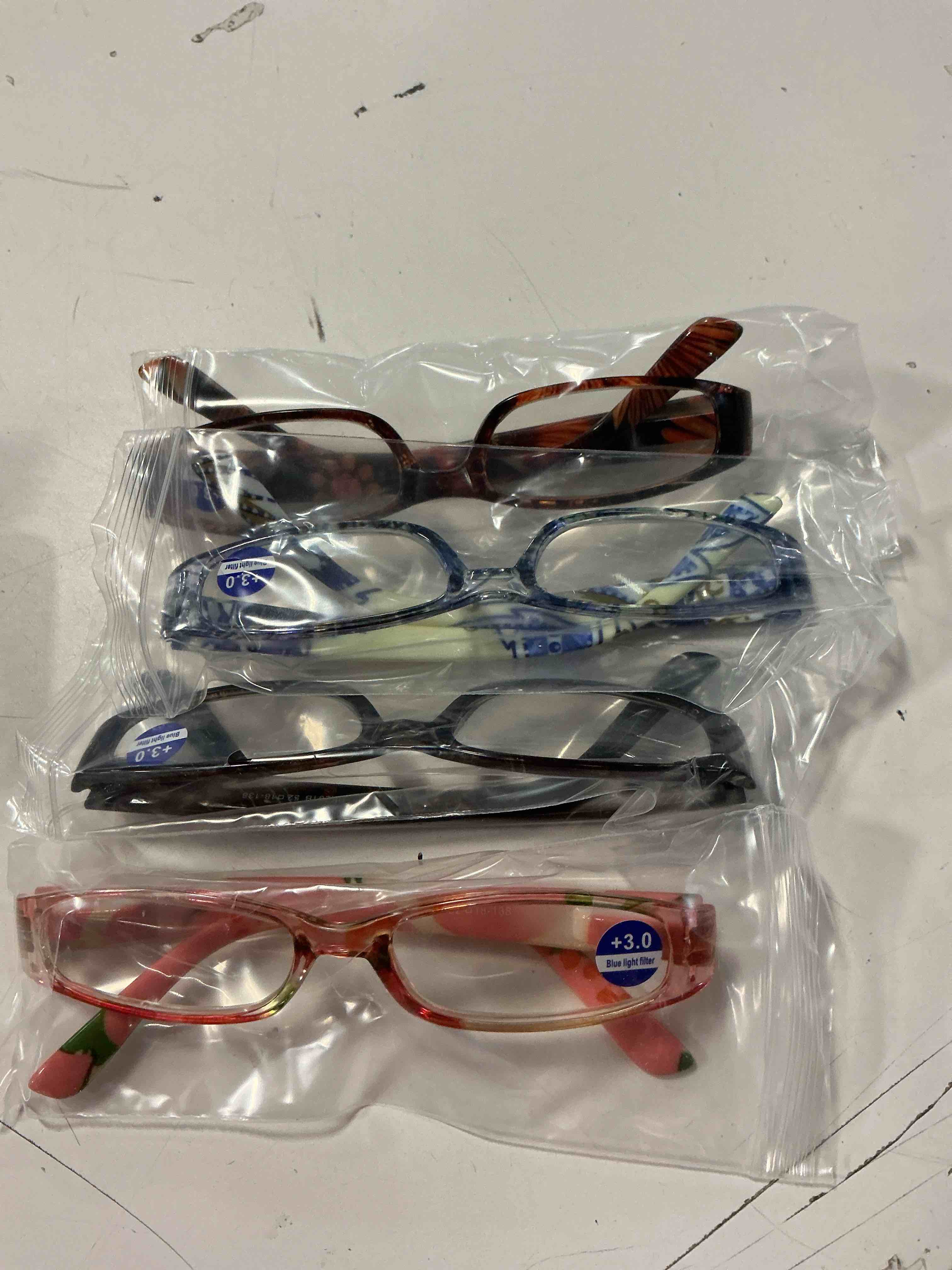 Condition photo showing Good Condition for Gaoye 4-Pack Readers for Women, Blue Light Blocking Reading Glasses, Stylish Reading Glasses for Women in 4 Patterns Dark Flowers 3.0 x