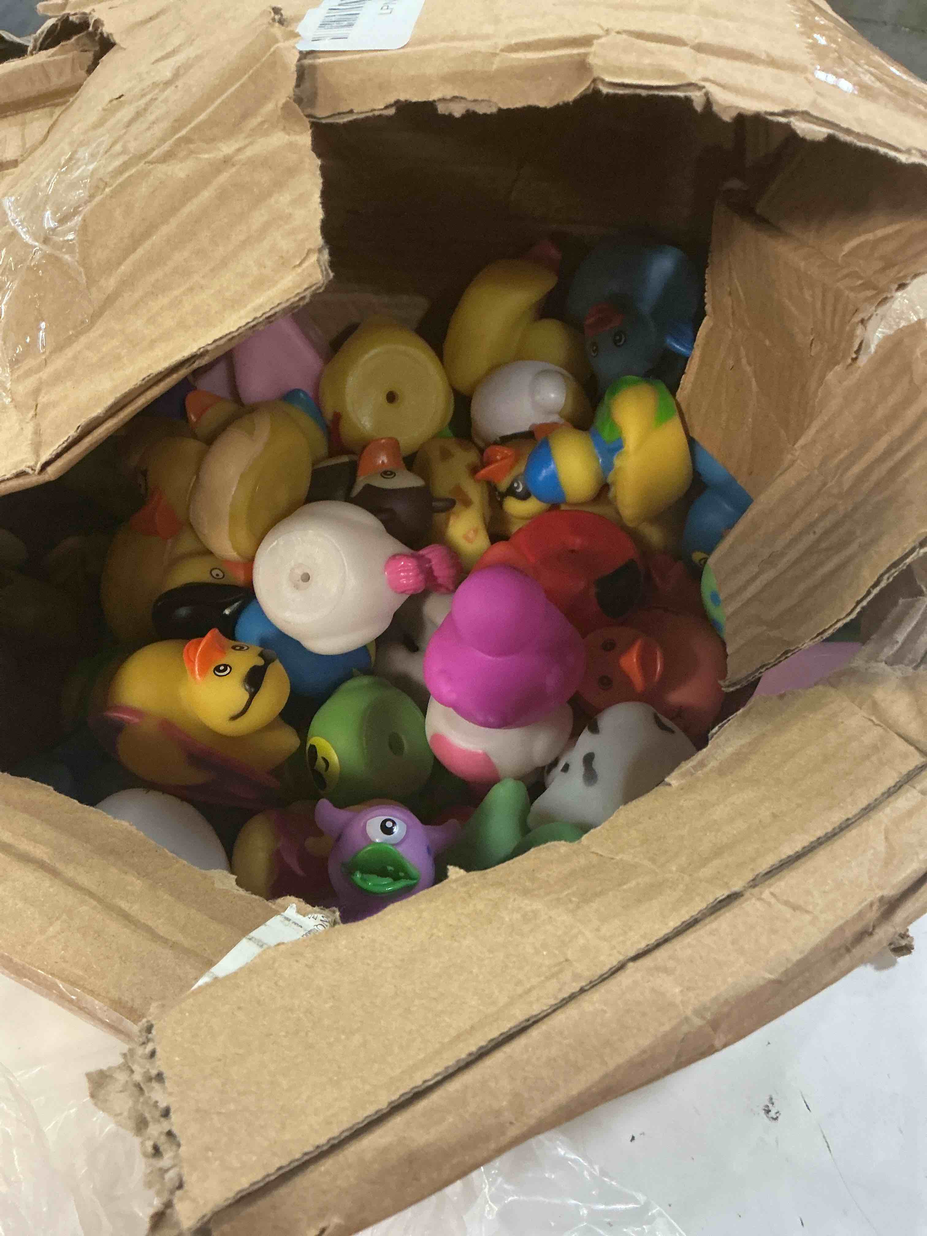 Condition photo showing Good Condition for xy-wq rubber duck pack for jeeps bath toy assortment - 2.3 inch bulk floater duck for kids - baby showers accessories - party favors, birthdays, bath time, and more (varieties)-pack