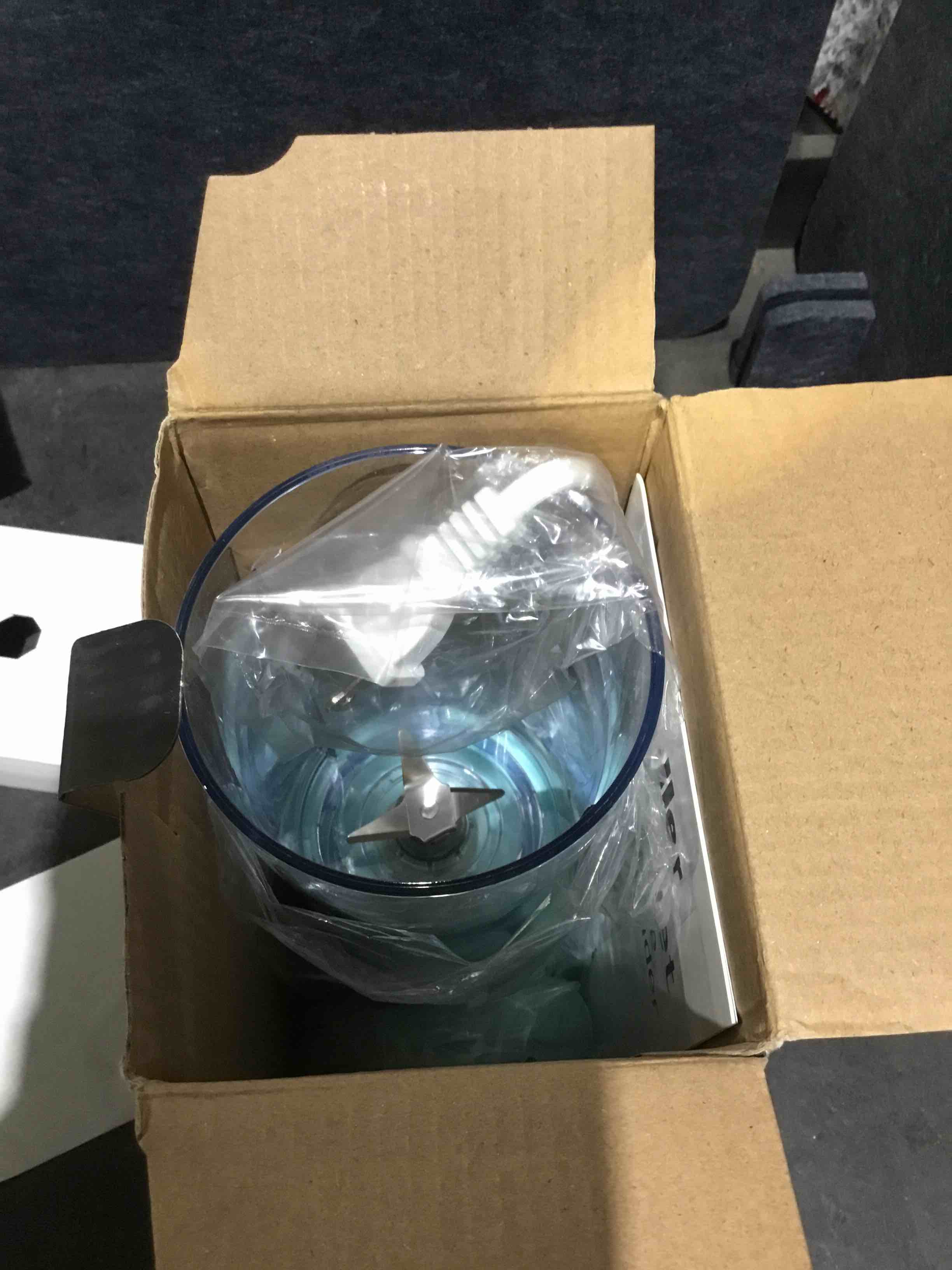Condition photo showing Good Condition for mueller smoothie blender for smoothies - personal blender for shakes, frozen drinks, baby food & more, 15oz travel cup and lid, durable stainless steel blades for powerful blending performance, turquoise