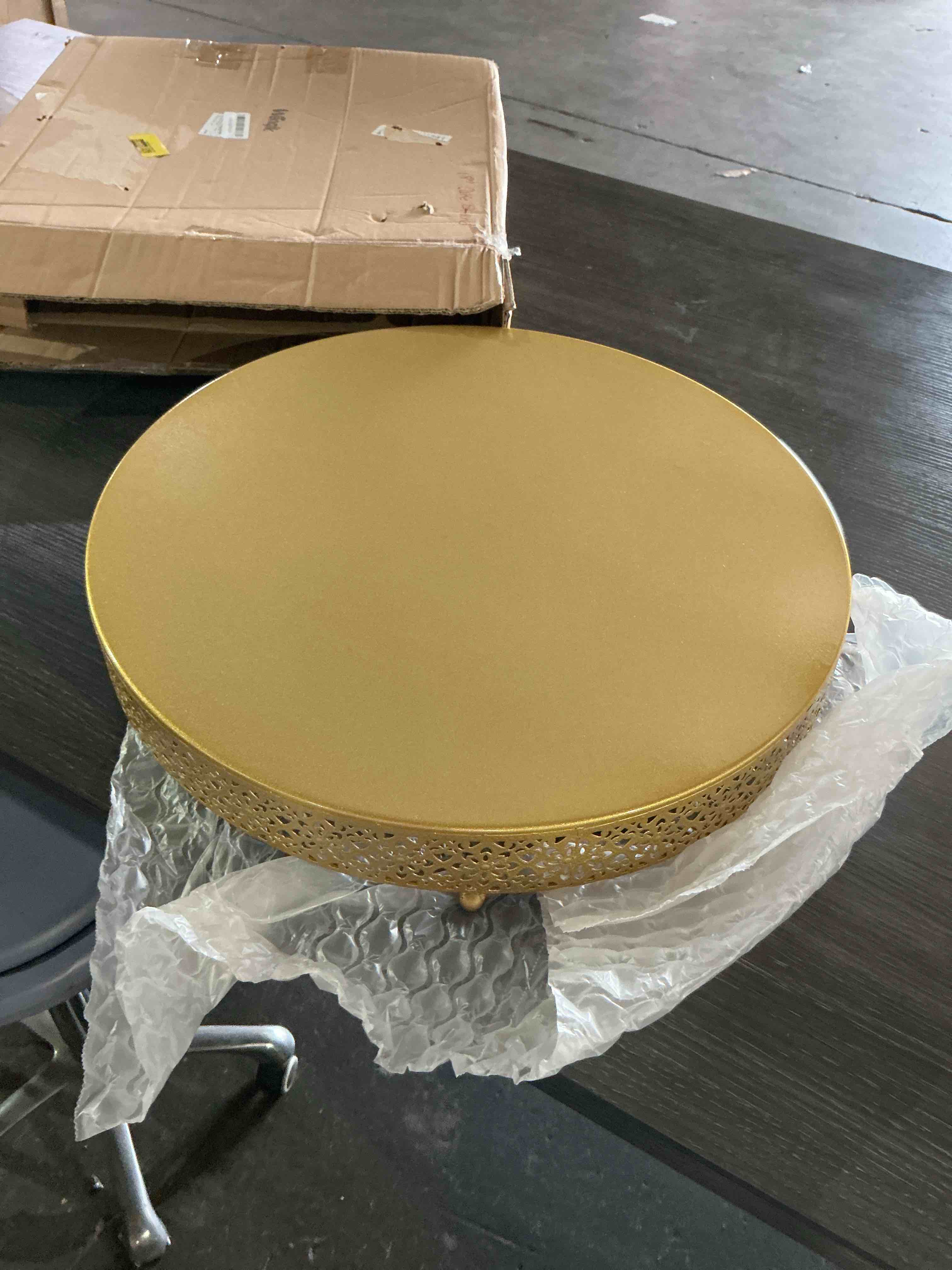Condition photo showing Good Condition for wenqik cake stand 18 inch round metal cupcake dessert wedding cake stand cookies display holder fruit serving tray for table wedding birthday anniversary party(gold)