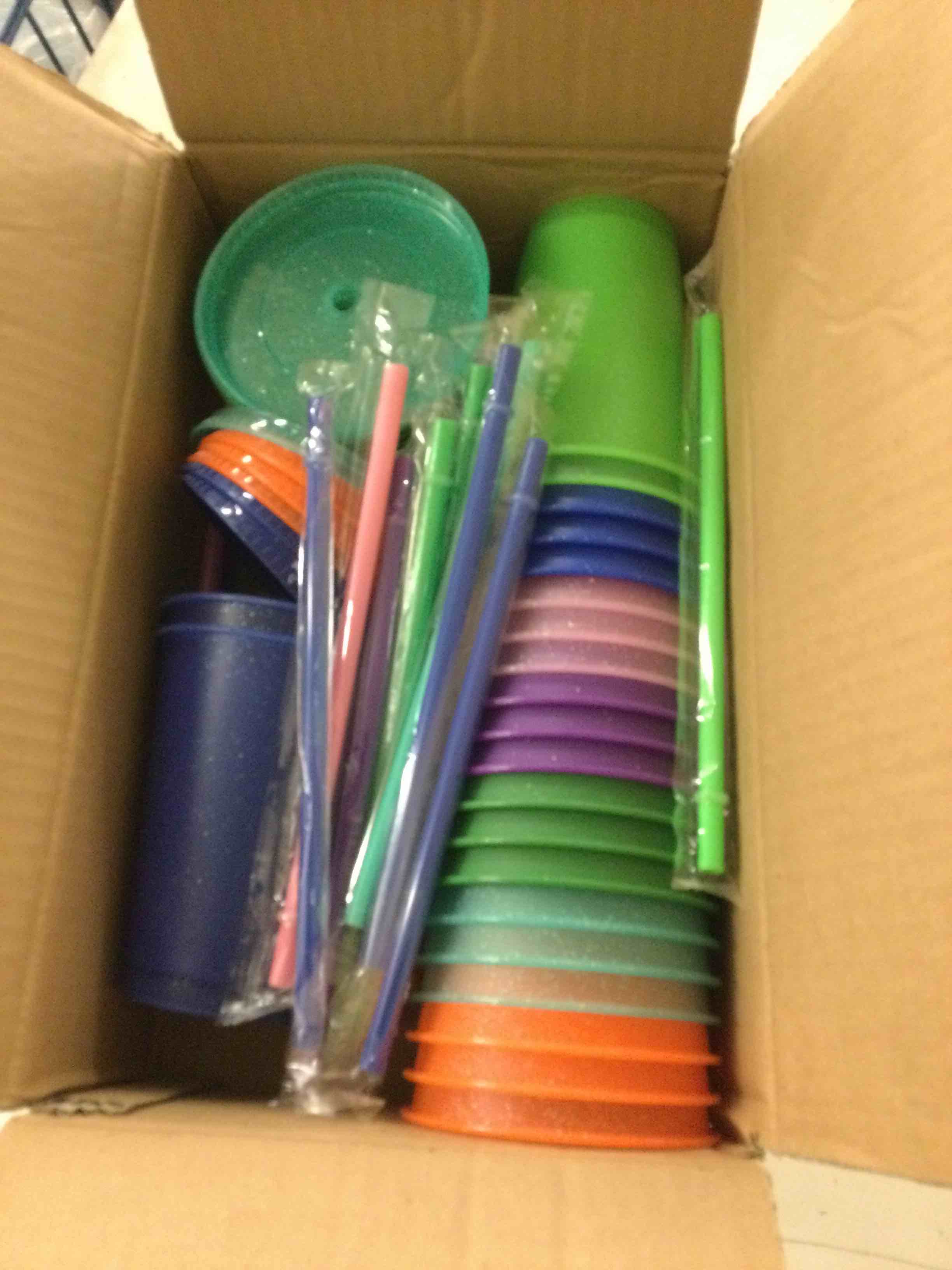 Condition photo showing New/Like New for suertestarry tumbler with straw and lid,water bottle iced coffee travel mug cup,reusable plastic cups,perfect for parties,birthdays,16oz-22 pack (colors vary see additional pictures) 22 pack