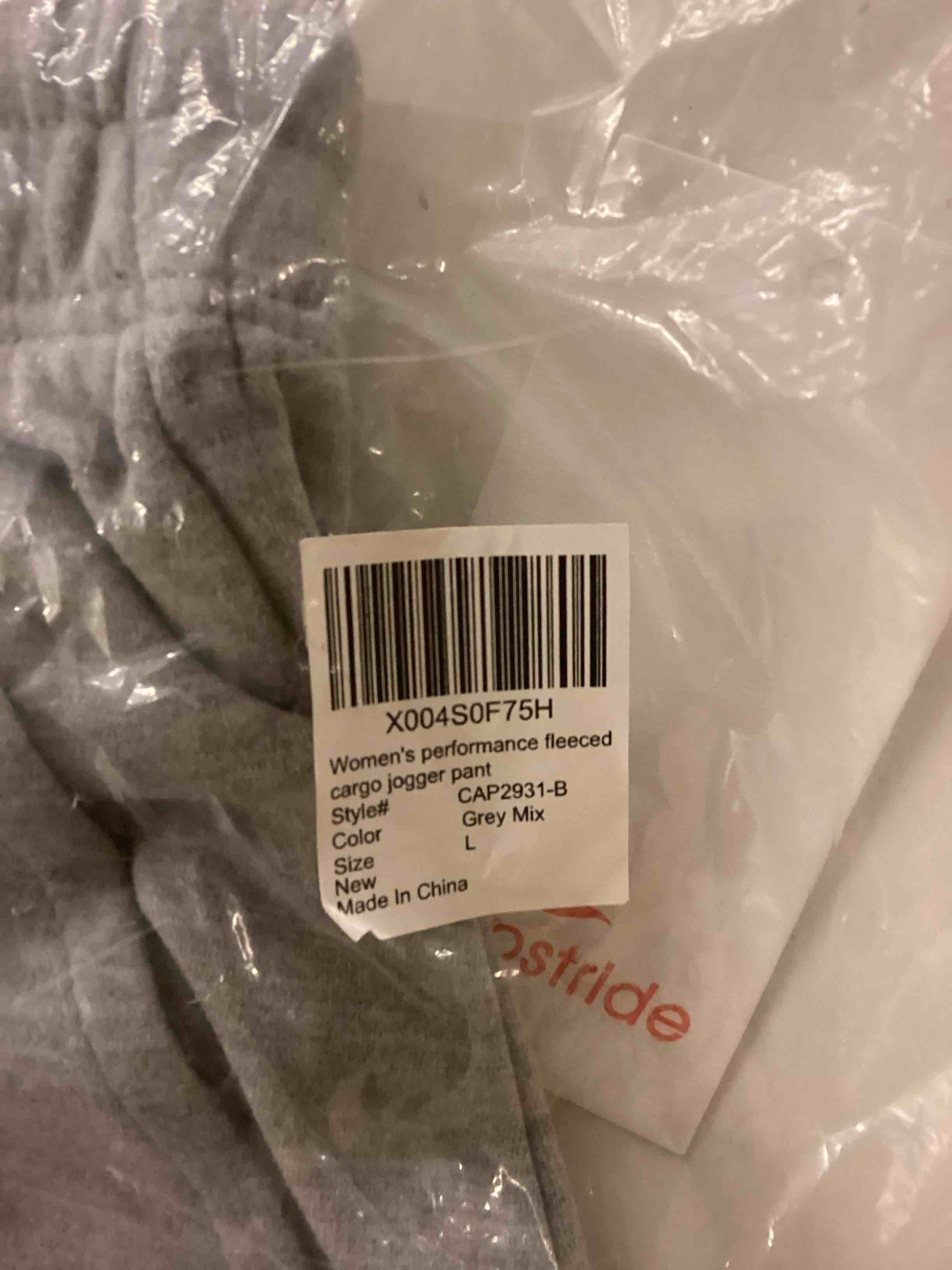 Condition photo showing New/Like New for women's fleece cargo joggers - multi-pockets, elastic drawstring waist, warm winter daily wear 
