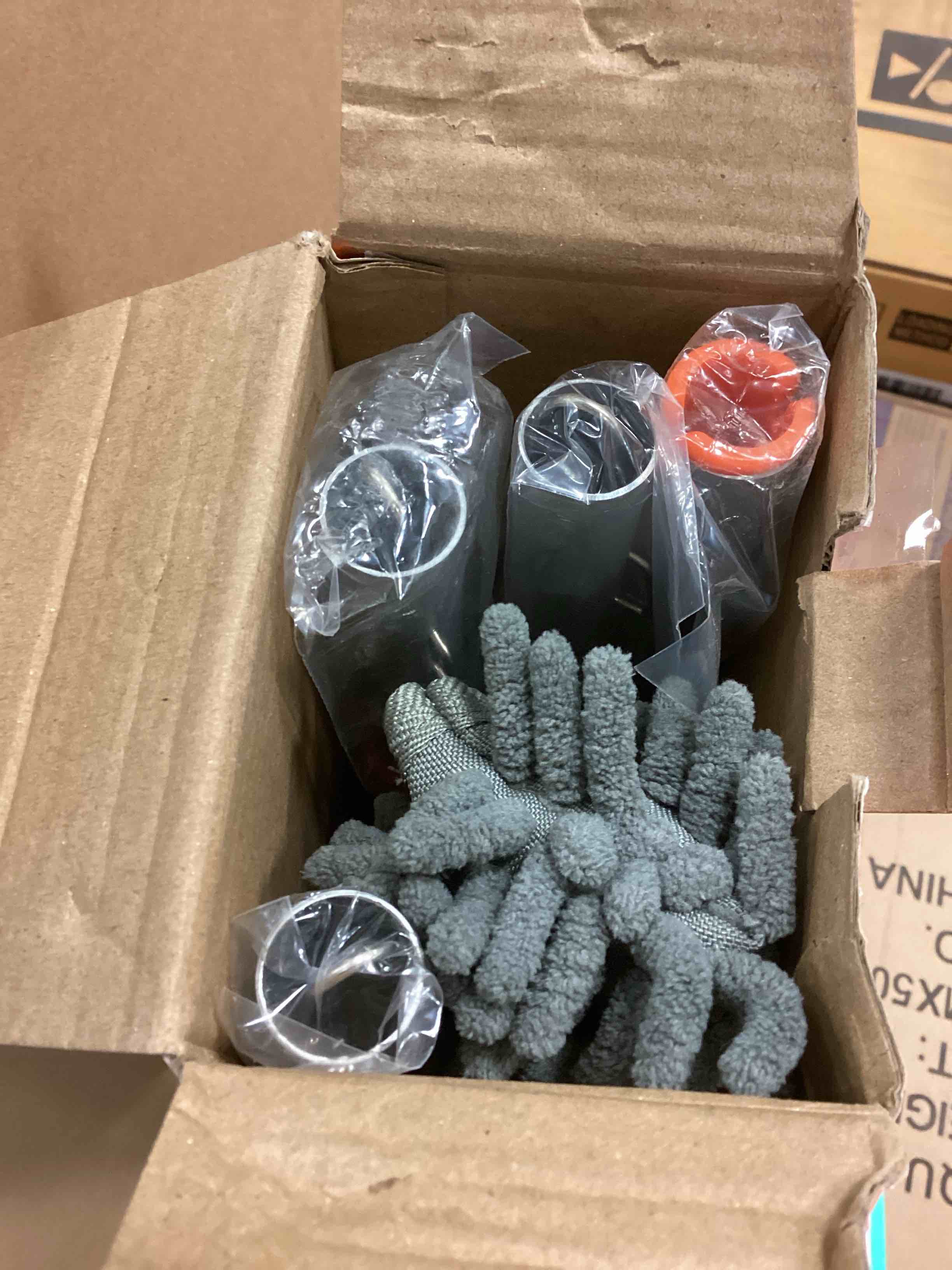 Condition photo showing Good Condition for eazer Squeegee Window Cleaner 2 in 1 Rotatable Cleaning Tool Kit with Extension Pole, 62‘’ Telescopic Washing Equipment Bendable Head, for Home Car Glass - 4 Pads window squeegee 2.0