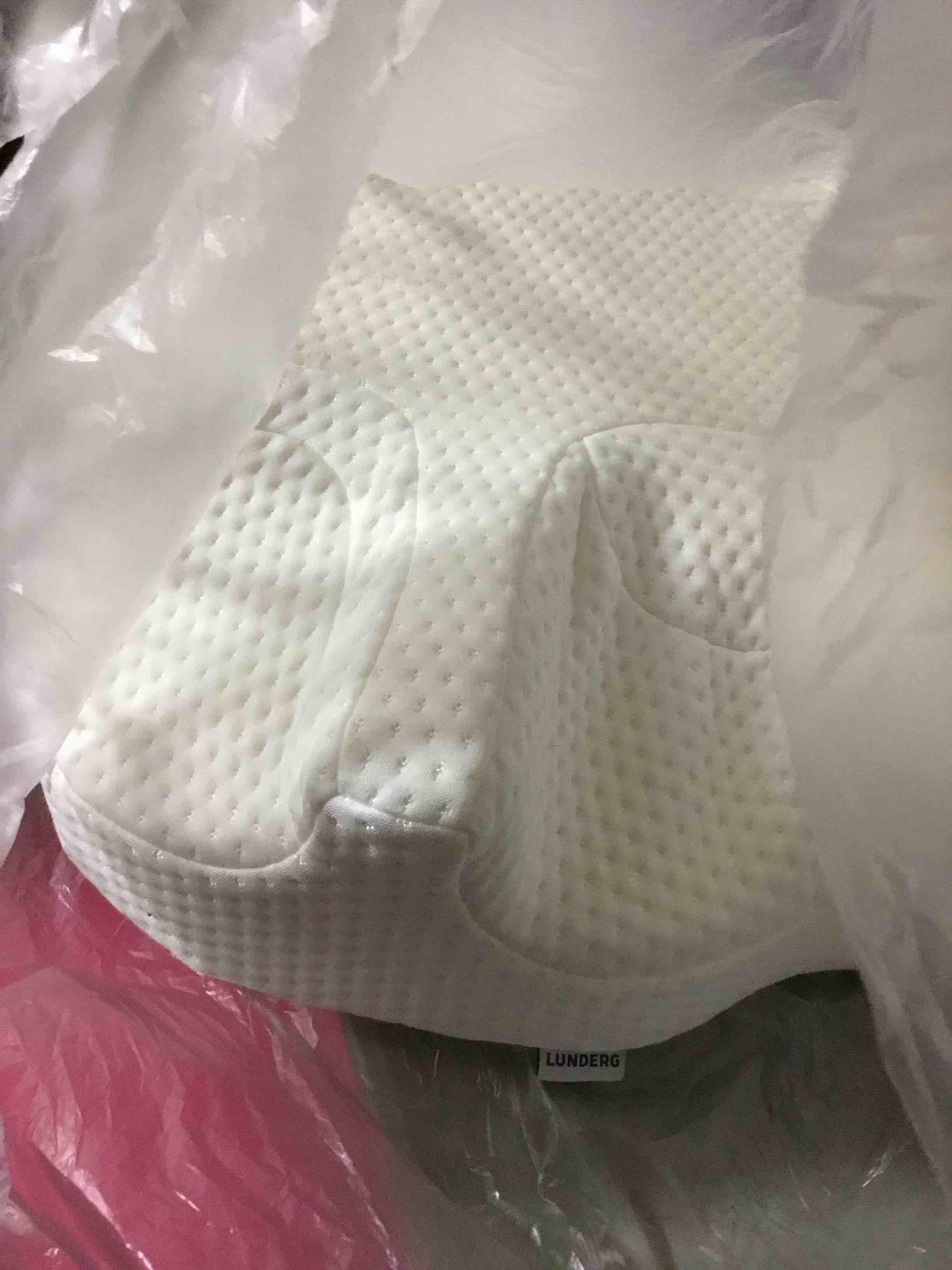Condition photo showing Good Condition for lunderg cpap pillow for side & back sleepers - memory foam with adjustable height - 2 pillowcases included (machine washable) - reduce air leaks & mask pressure for better sleep - works with all masks