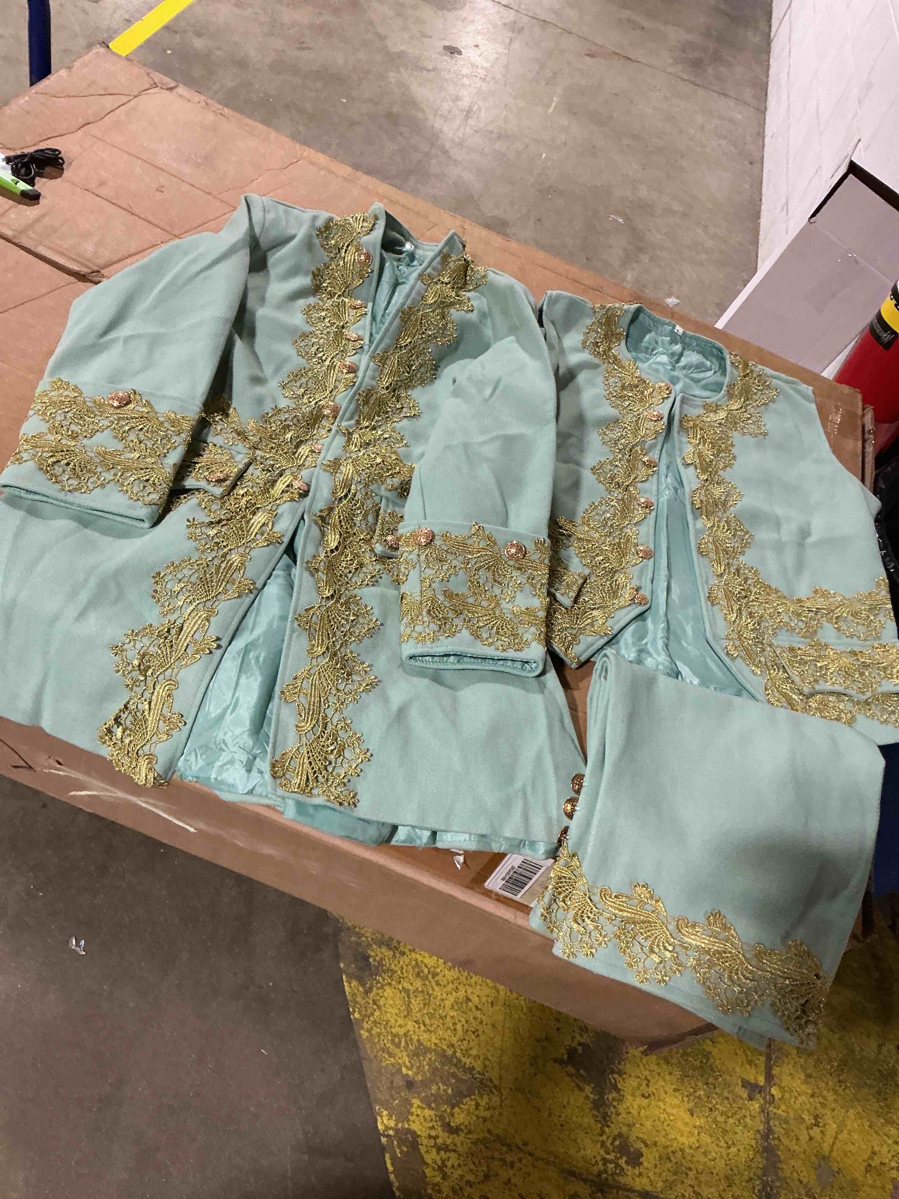Condition photo showing Good Condition for rococo baroque victorian outfits fancy dress men's royal halloween carnival performance party masquerade adults' coat pants collar all seasons.large size