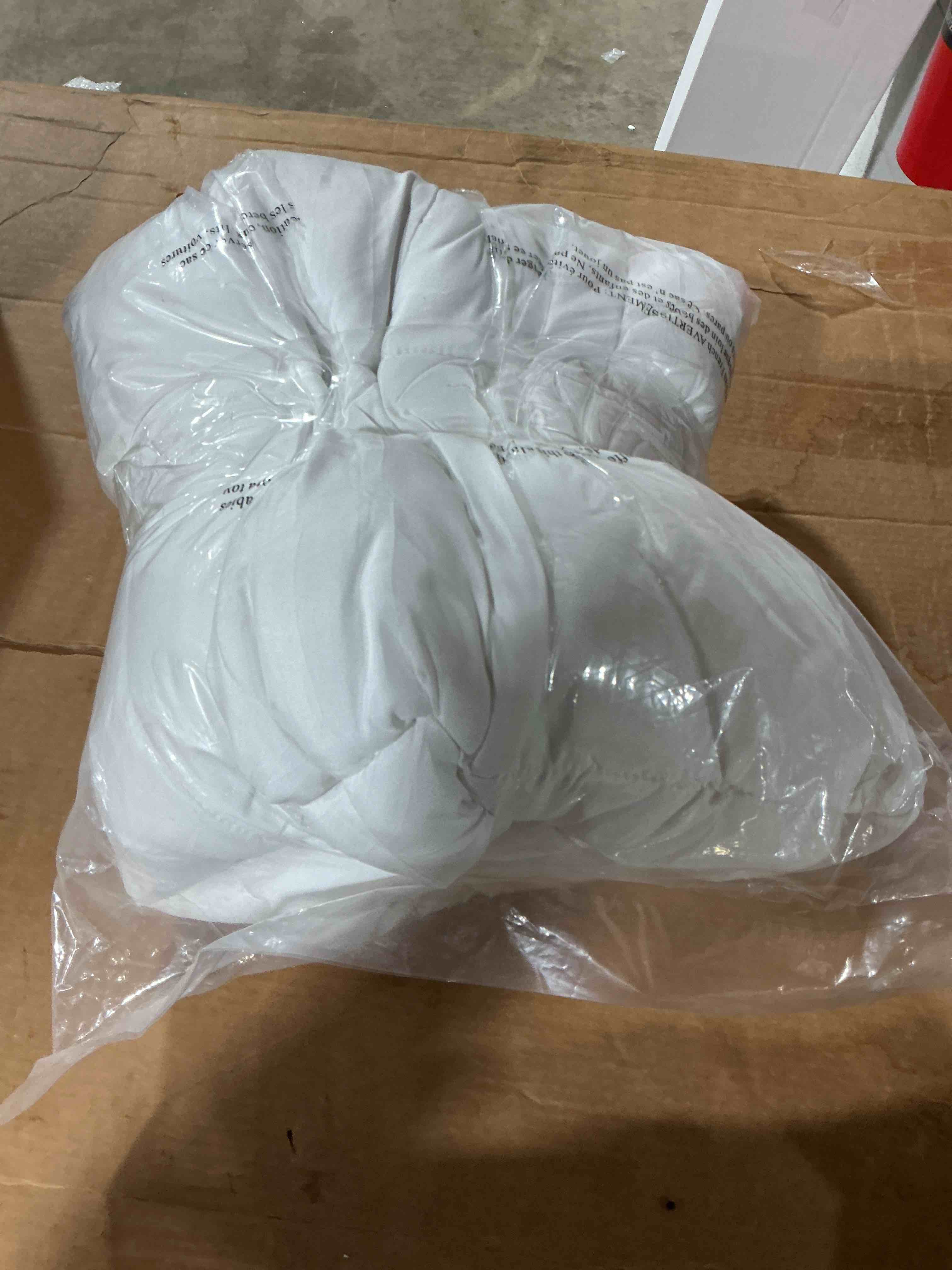 Condition photo showing As Is for hyleory queen mattress pad quilted fitted mattress protector cooling pillow top mattress cover breathable fluffy soft mattress topper with 8-21" deep pocket