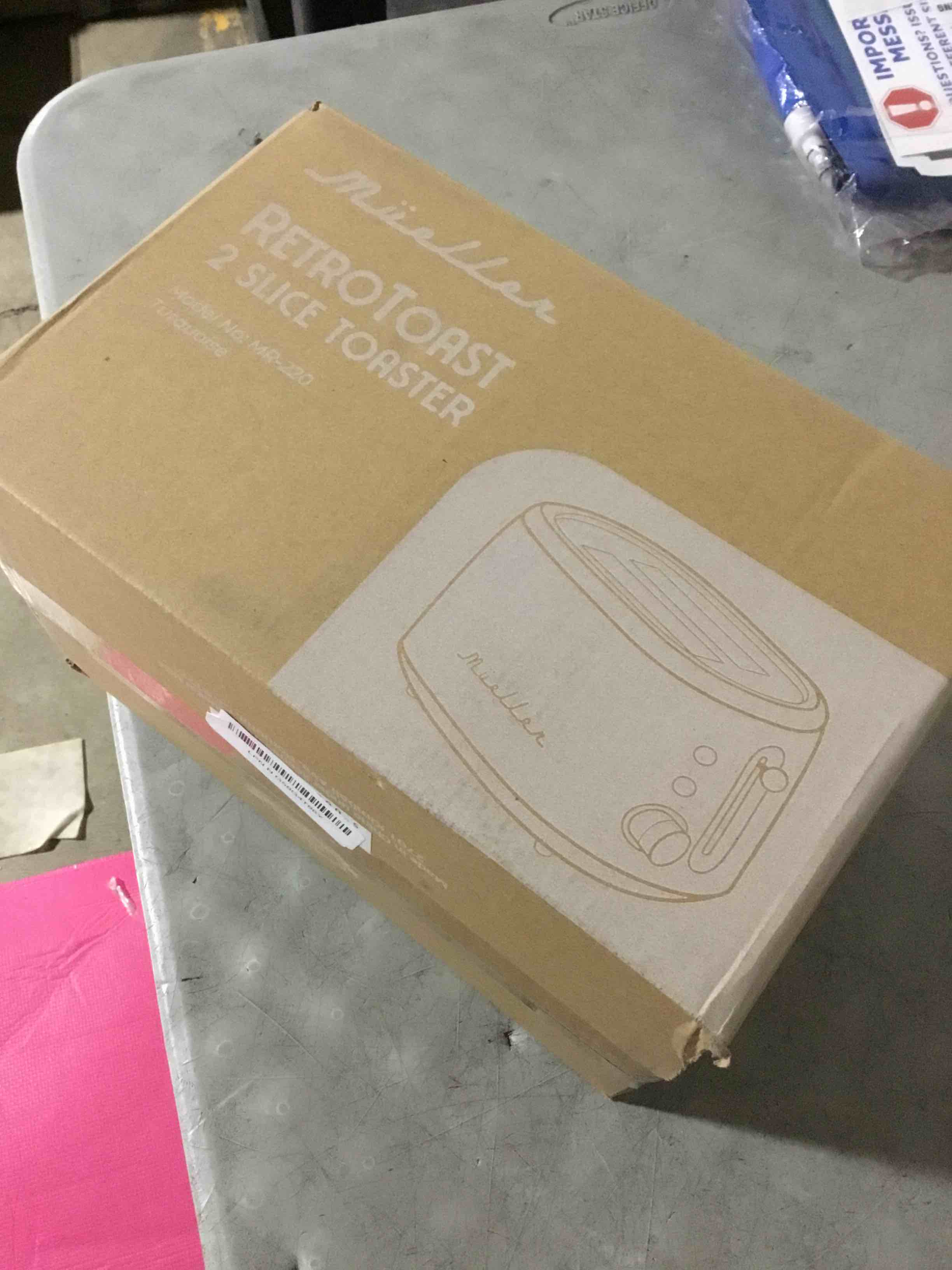 Condition photo showing Good Condition for Mueller Retro Toaster 2 Slice with 7 Browning Levels and 3 Functions: Reheat, Defrost & Cancel, Stainless Steel Features, Removable Crumb Tray, Under Base Cord Storage, Turquoise