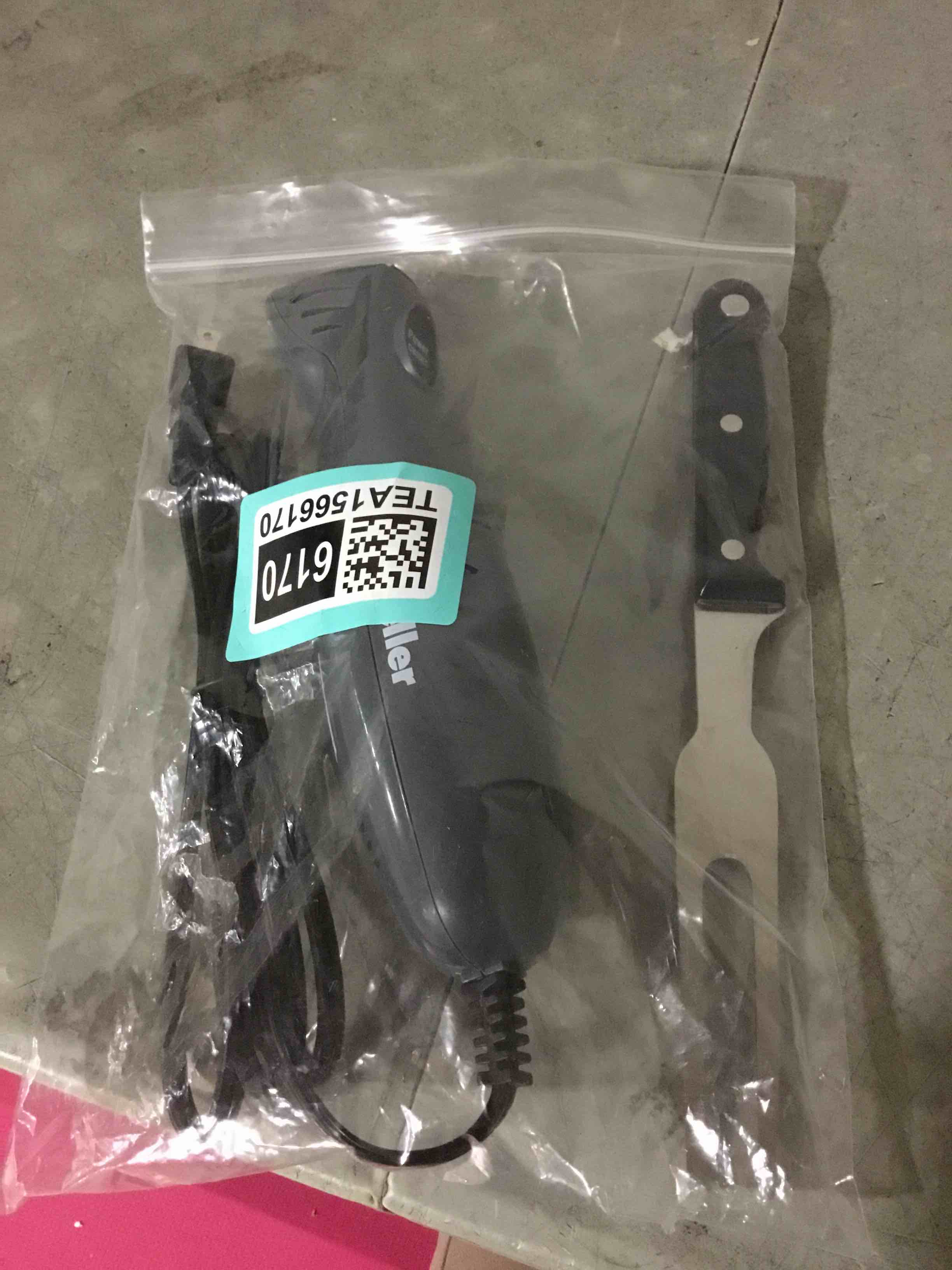 Condition photo showing As Is for (INCOMPLETE)Mueller Ultra-Carver Electric Knife for Carving Meats, Poultry, Bread, Crafting Foam. Stainless Steel Blades, Powerful Motor, Ergonomic Handle, One-Touch On/Off Button, Serving Fork Included, White