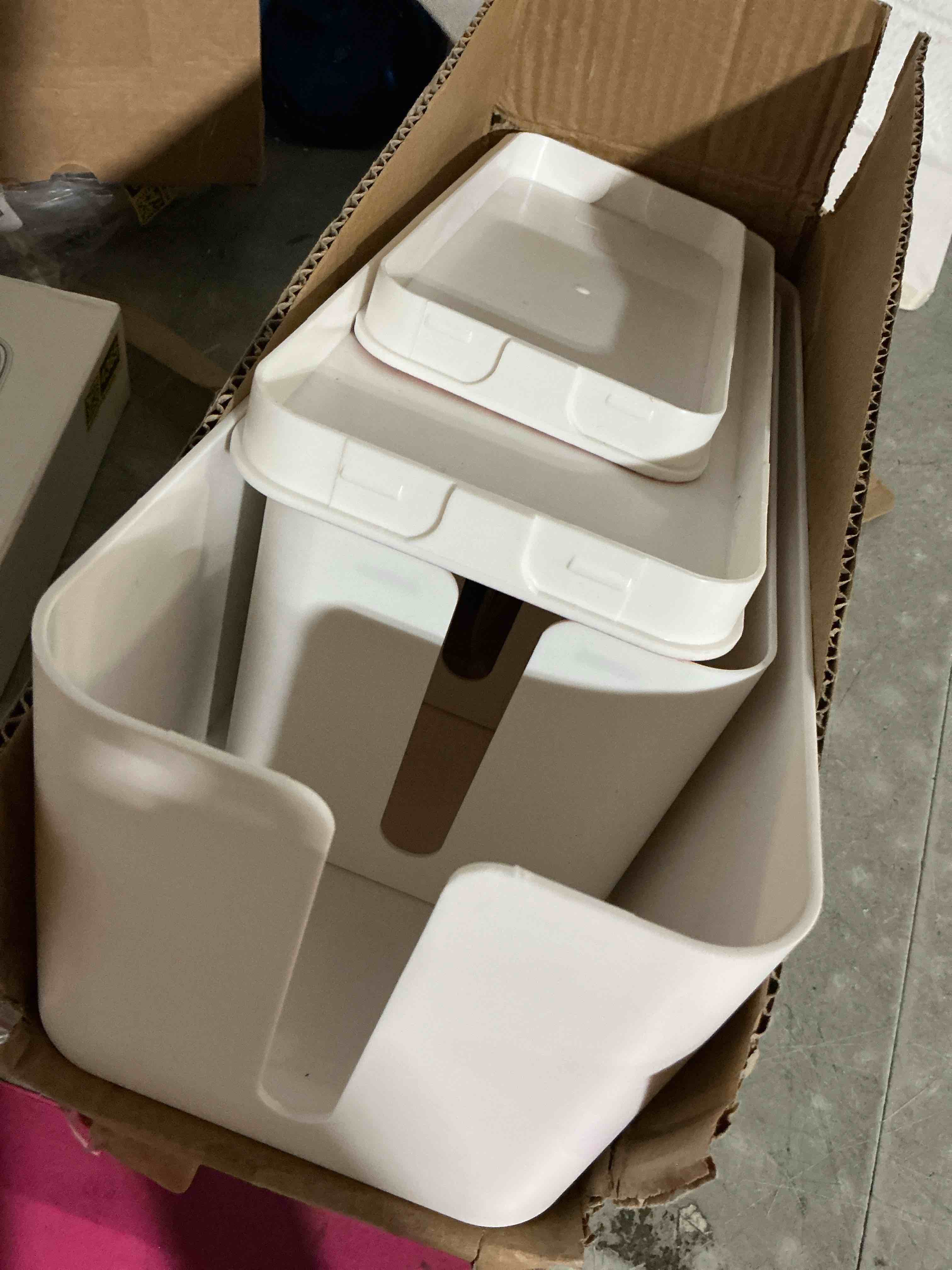 Condition photo showing As Is for yuanye cable management box cable management kit for power strip to hide wires,cord organizer boxes,safe abs material wire organizer of cable clips sleeve for home & office,3pack-128pcs/white 3 pack white