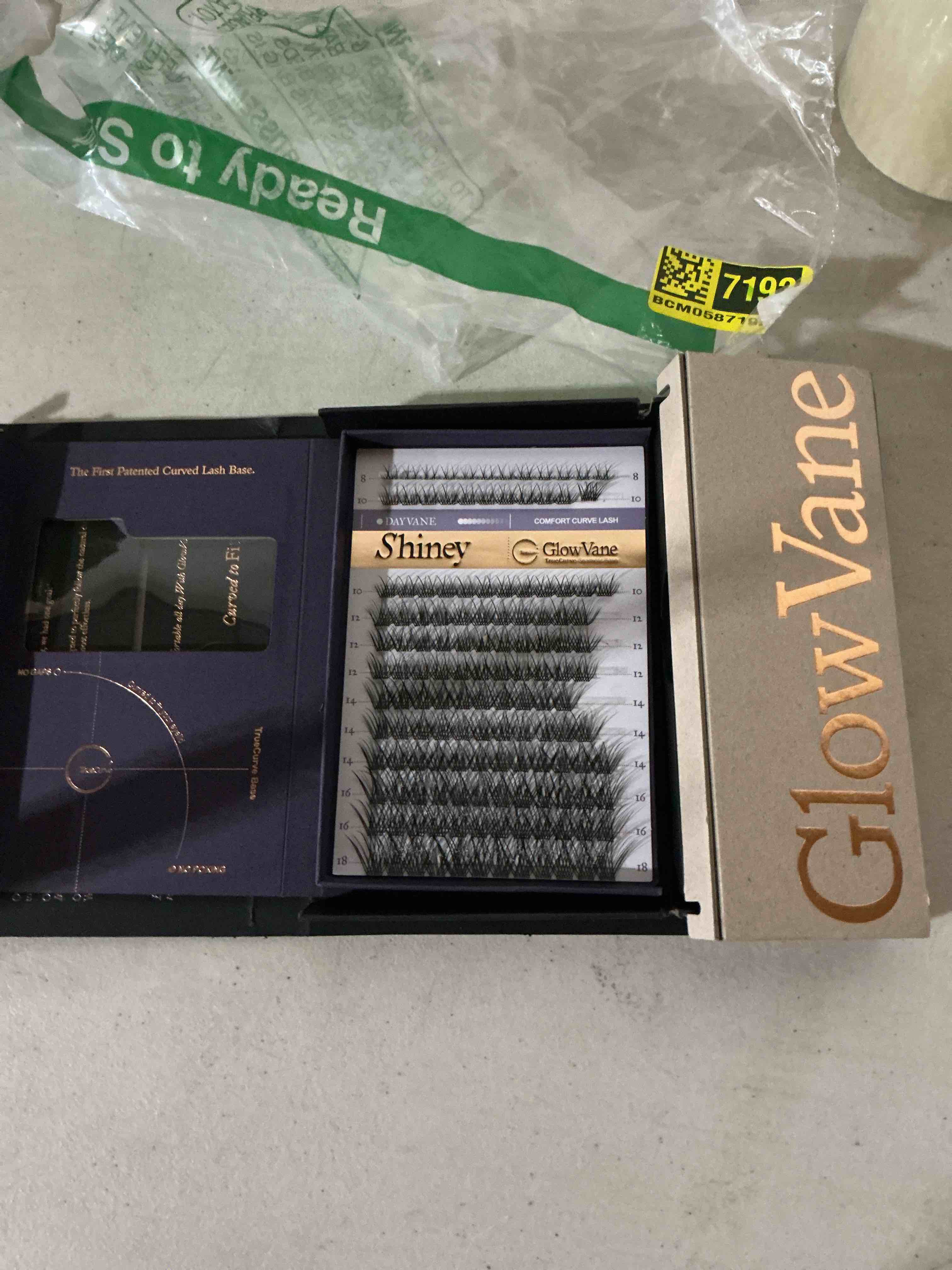 Condition photo showing As Is for truecurve lash clusters kit, soft natural look eyelash clusters for all-day comfort, 0.03mm wispy d curl lashes, 8-18mm lightweight curved band lashes, use-friendly (shiney kit)