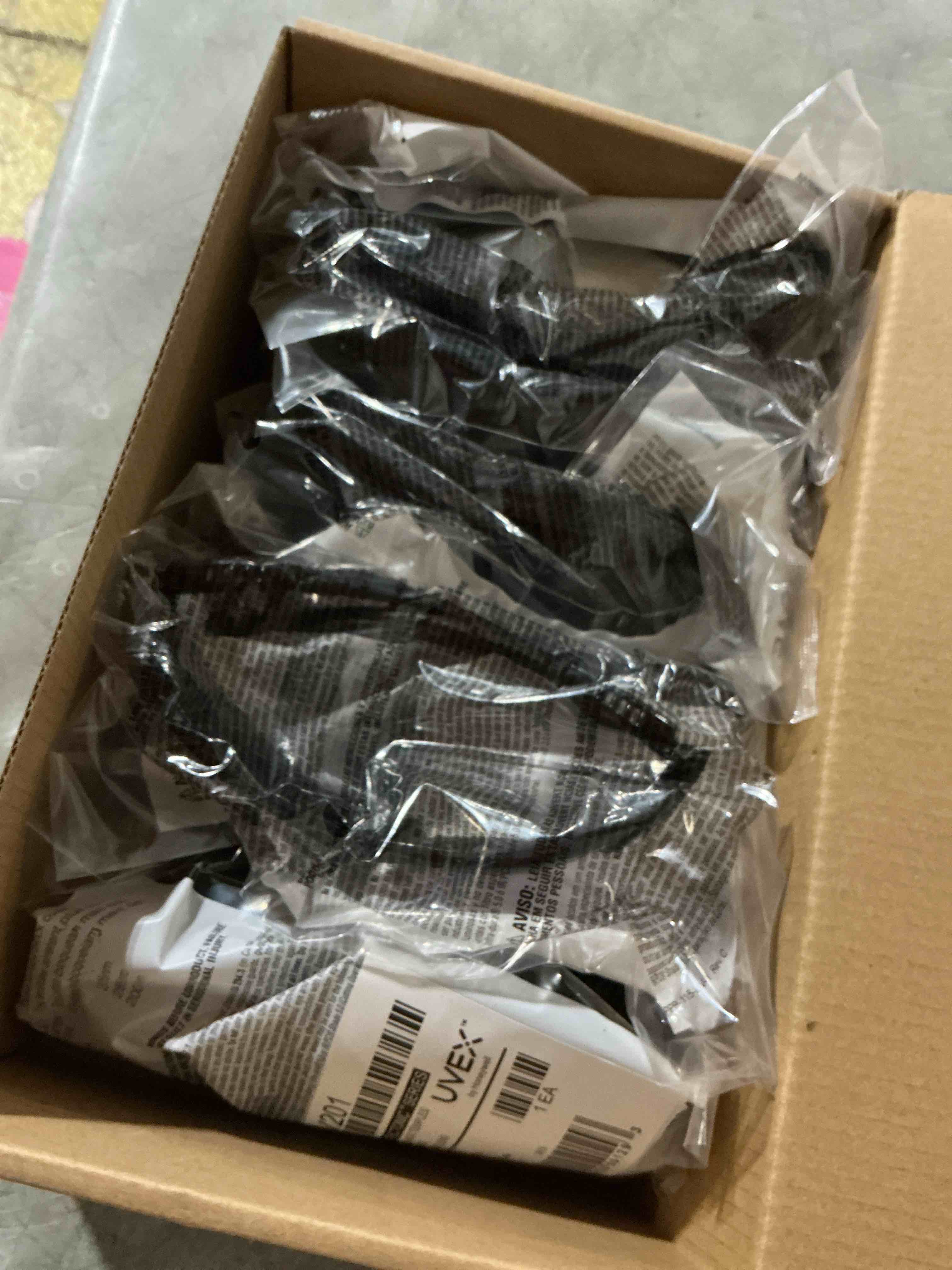 Condition photo showing New/Like New for honeywell eyewear; bk frame gy lens scratch-resistant lens xv201 pack of 10