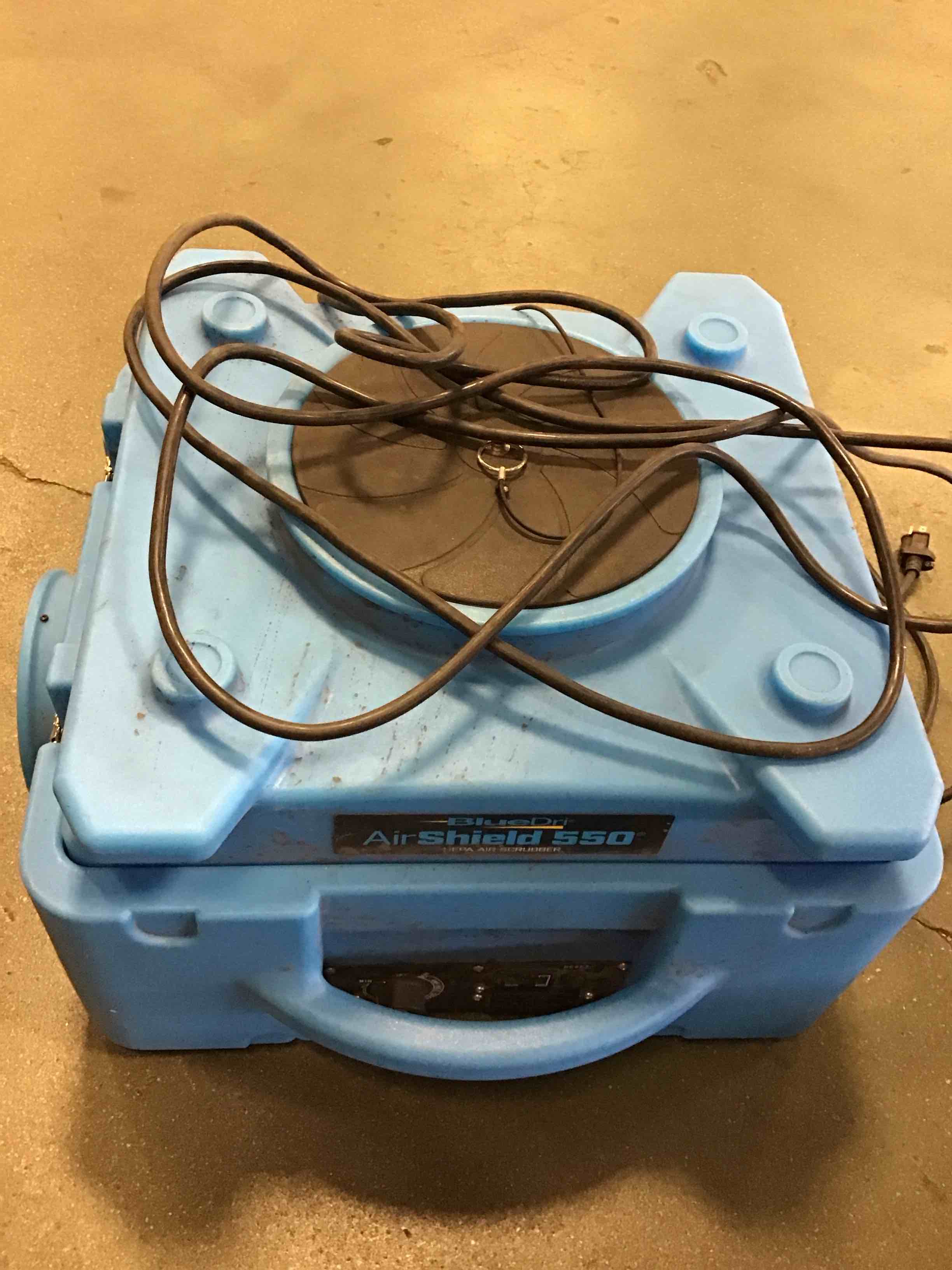 Condition photo showing As Is for bluedri air shield 550 hepa air scrubber, water damage restoration equipment air purifier, covers 1400 sq. ft, daisy chain capable, for commercial use, blue, bd-as-550