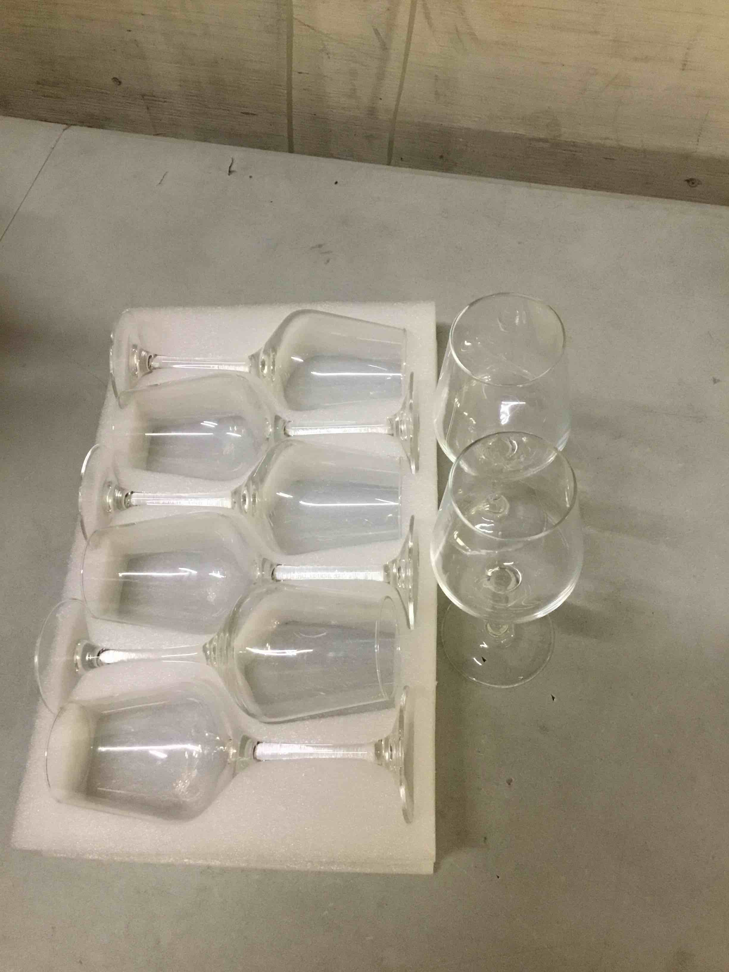 Condition photo showing As Is for ( incomplete 8 pcs only ) wine glasses set of 12, 12 oz durable red white wine glasses for wedding, party, dishwasher safe 12 count