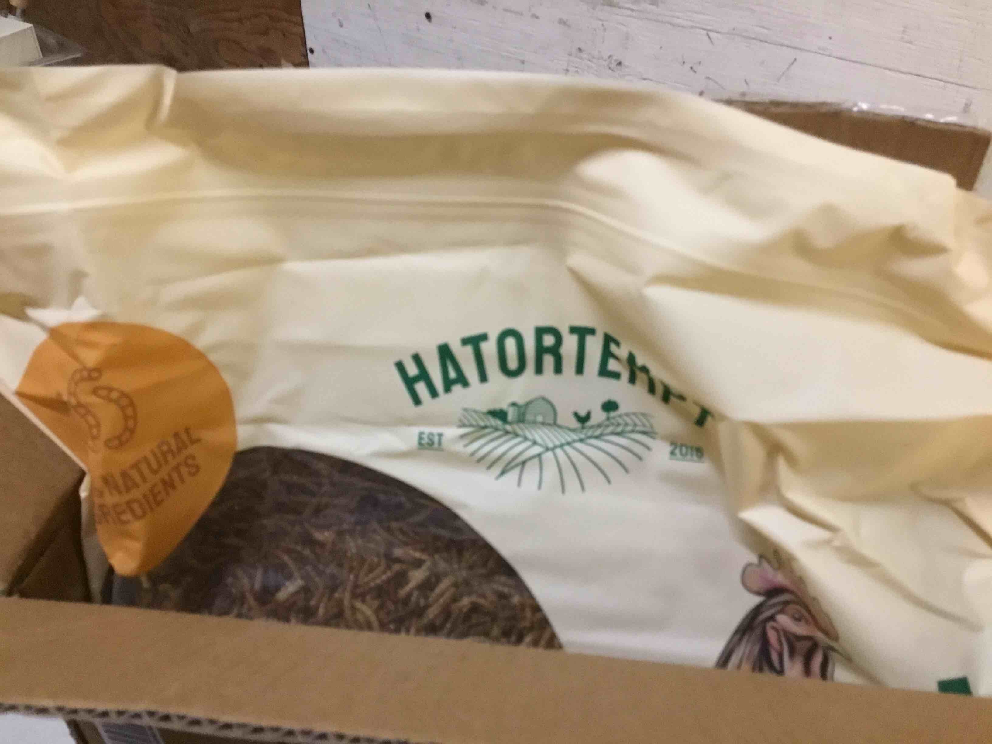 Condition photo showing New/Like New for hatortempt bulk dried mealworms - 10 lb bag - non-gmo dried mealworms for chickens, ducks & wild birds - high-protein chicken feed & bird food 10 pound (pack of 1)