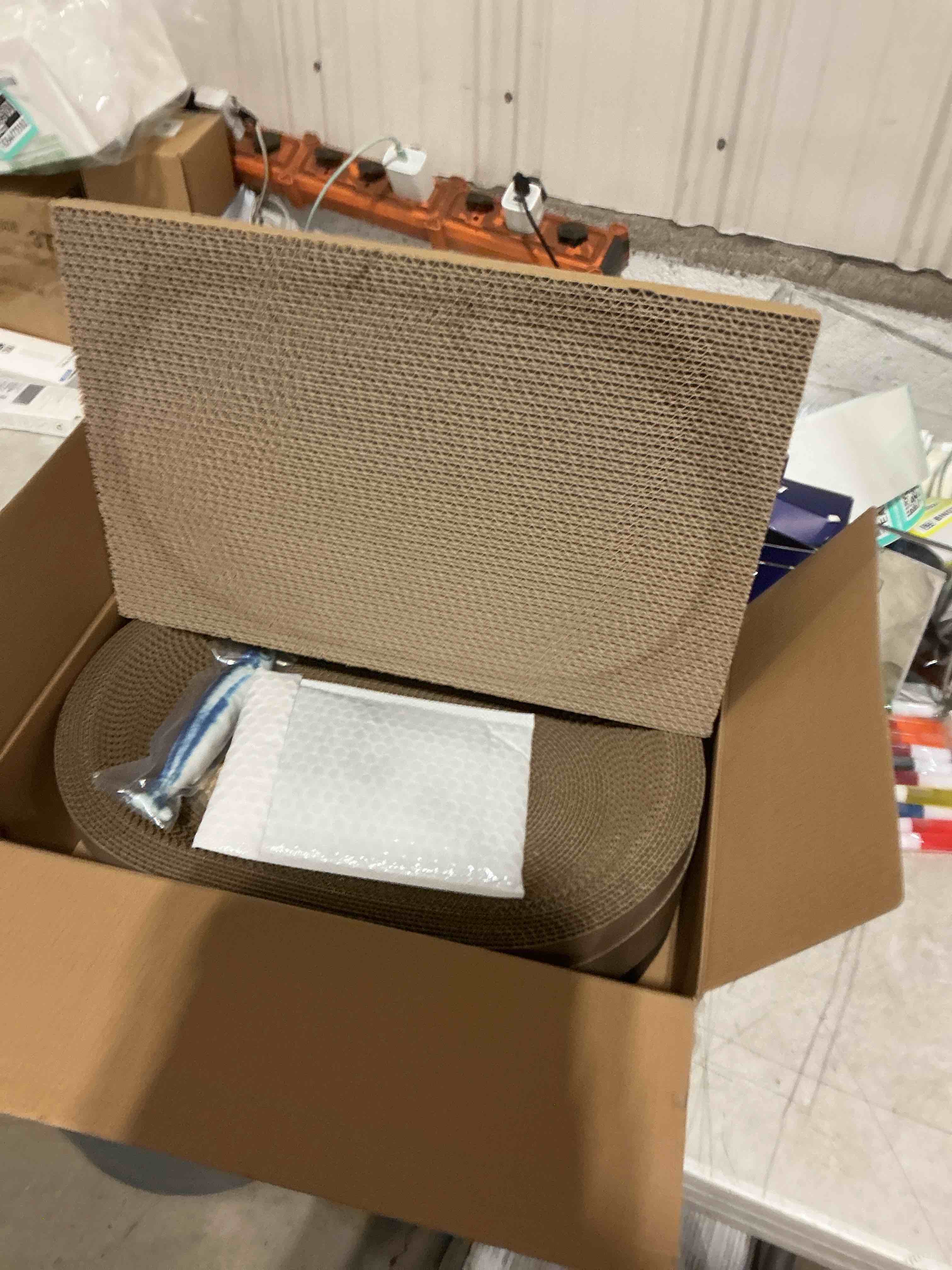 Condition photo showing New/Like New for miwoowim 3-piece cat scratcher set, oval bowl nest for indoor cats | 2 oval bed &1 box for scratching & lounging,durable round corrugated cardboard pad & catnip toy.furniture protector for couch khaki 17 inch (small)