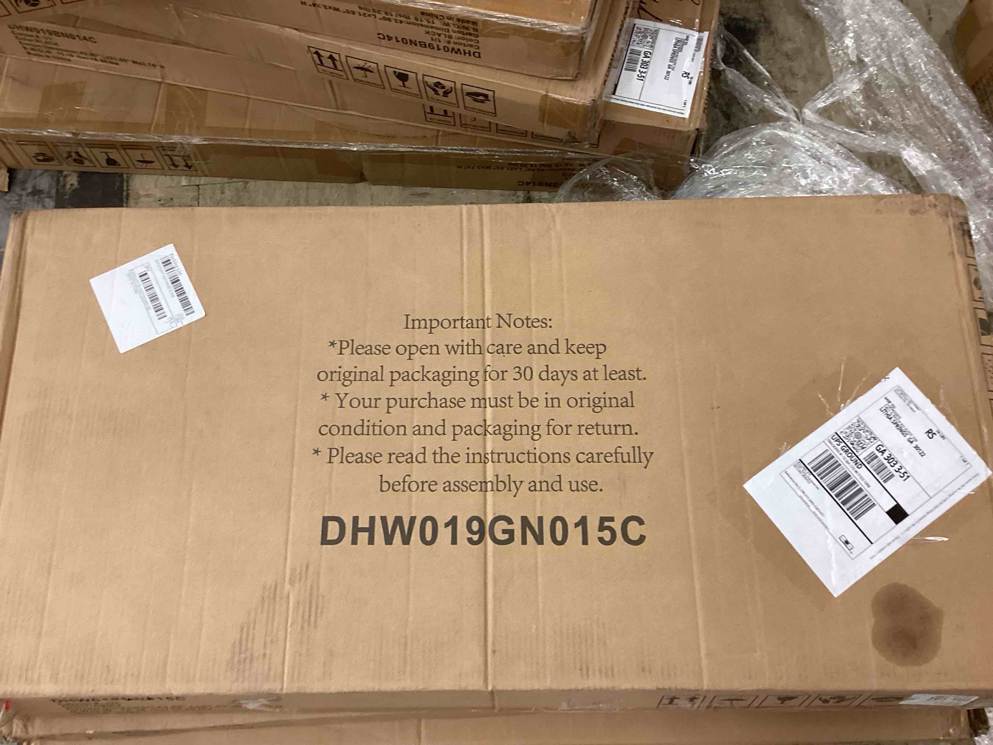 https://s3.amazonaws.com/lotting-images-prod/BoxBids/BXB0500204_1778604420729.jpeg