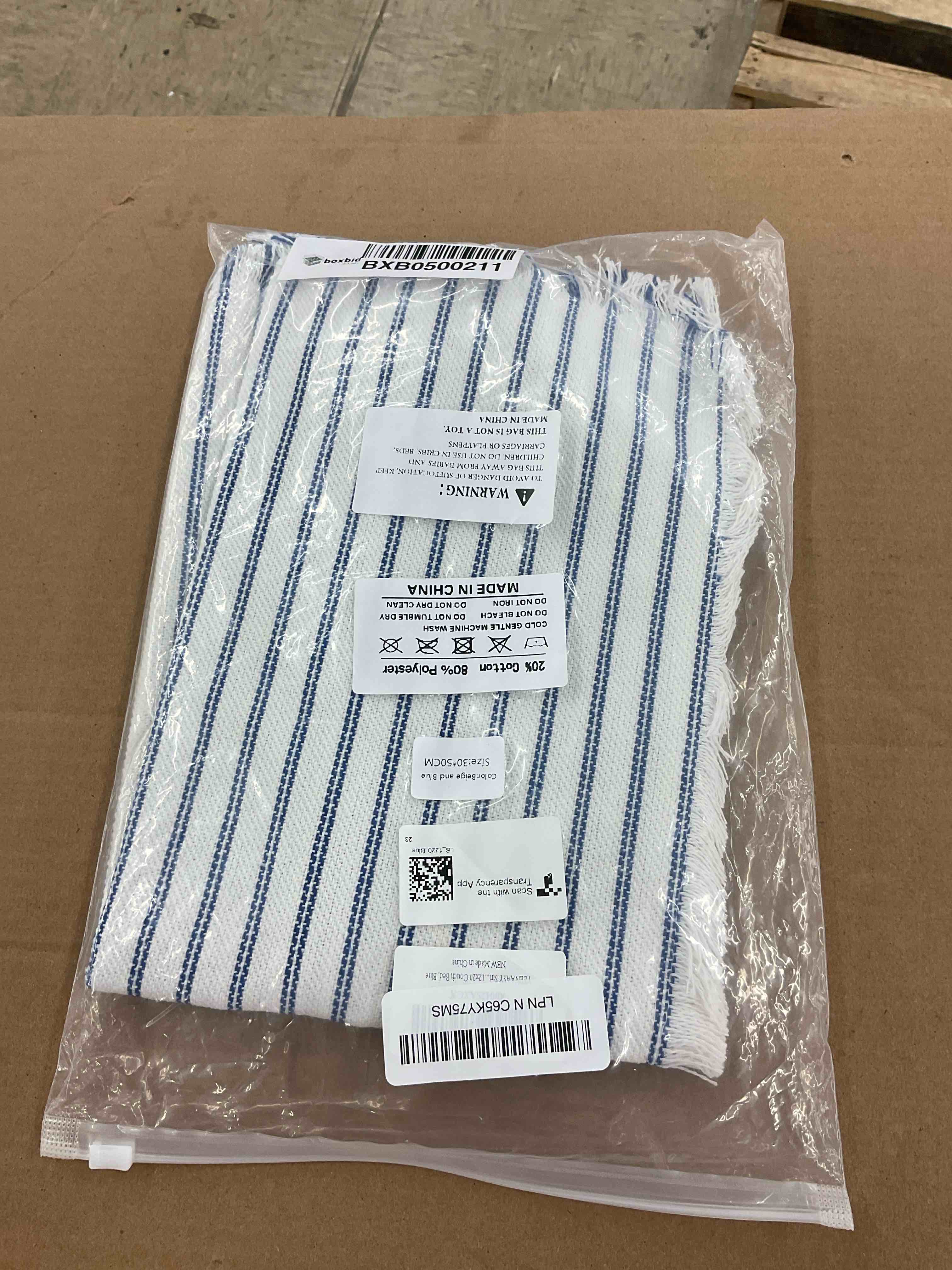 https://s3.amazonaws.com/lotting-images-prod/BoxBids/BXB0500211_1778599763388.jpeg
