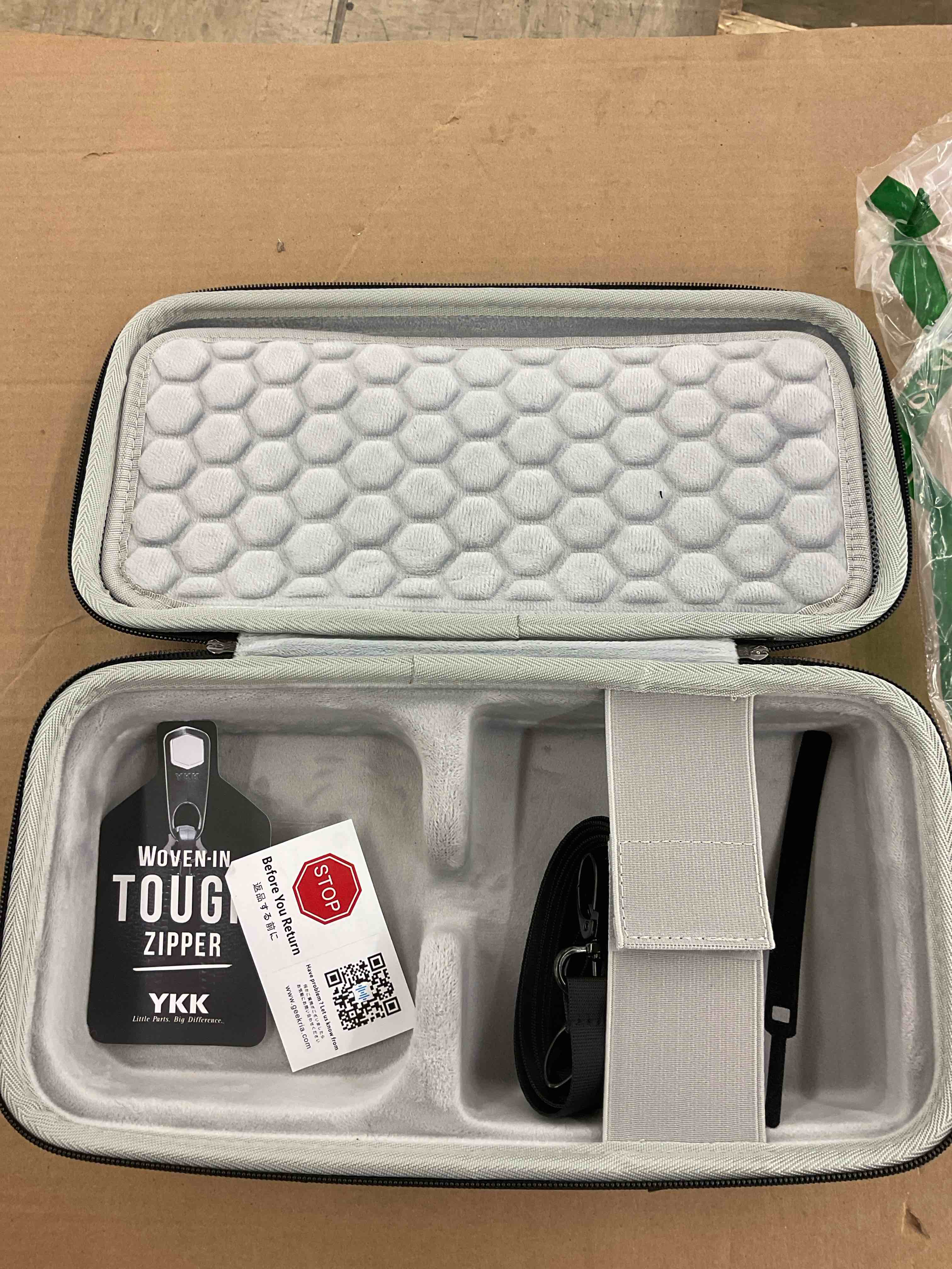 https://s3.amazonaws.com/lotting-images-prod/BoxBids/BXB0500220_1778597885480.jpeg