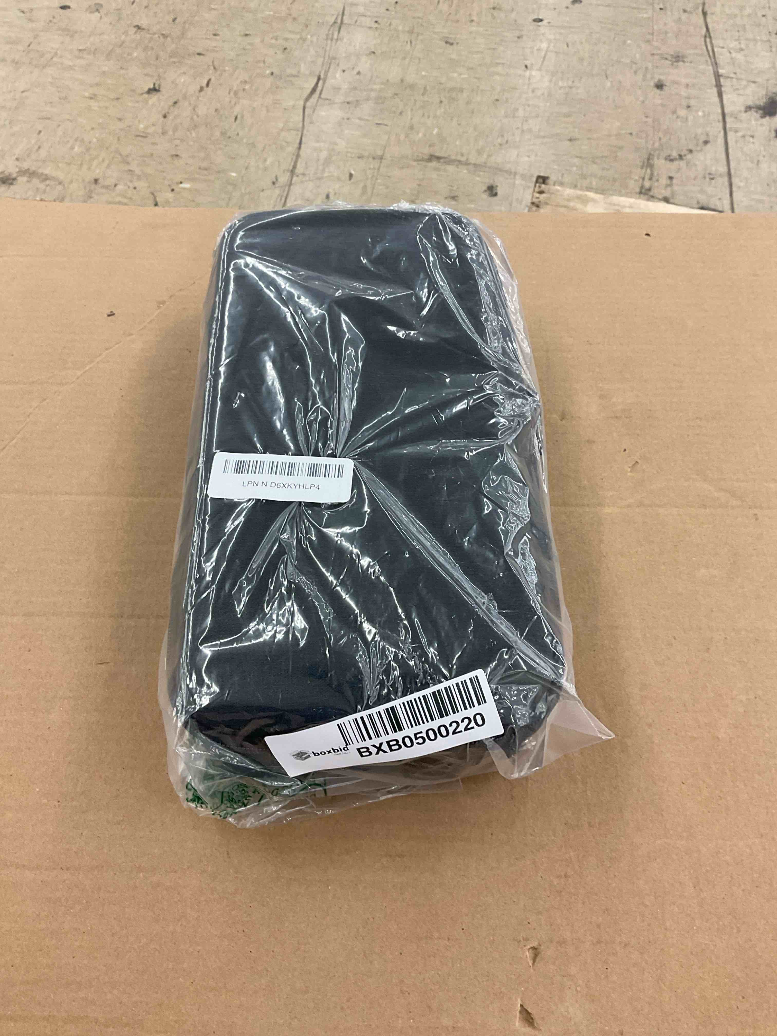 https://s3.amazonaws.com/lotting-images-prod/BoxBids/BXB0500220_1778597966521.jpeg