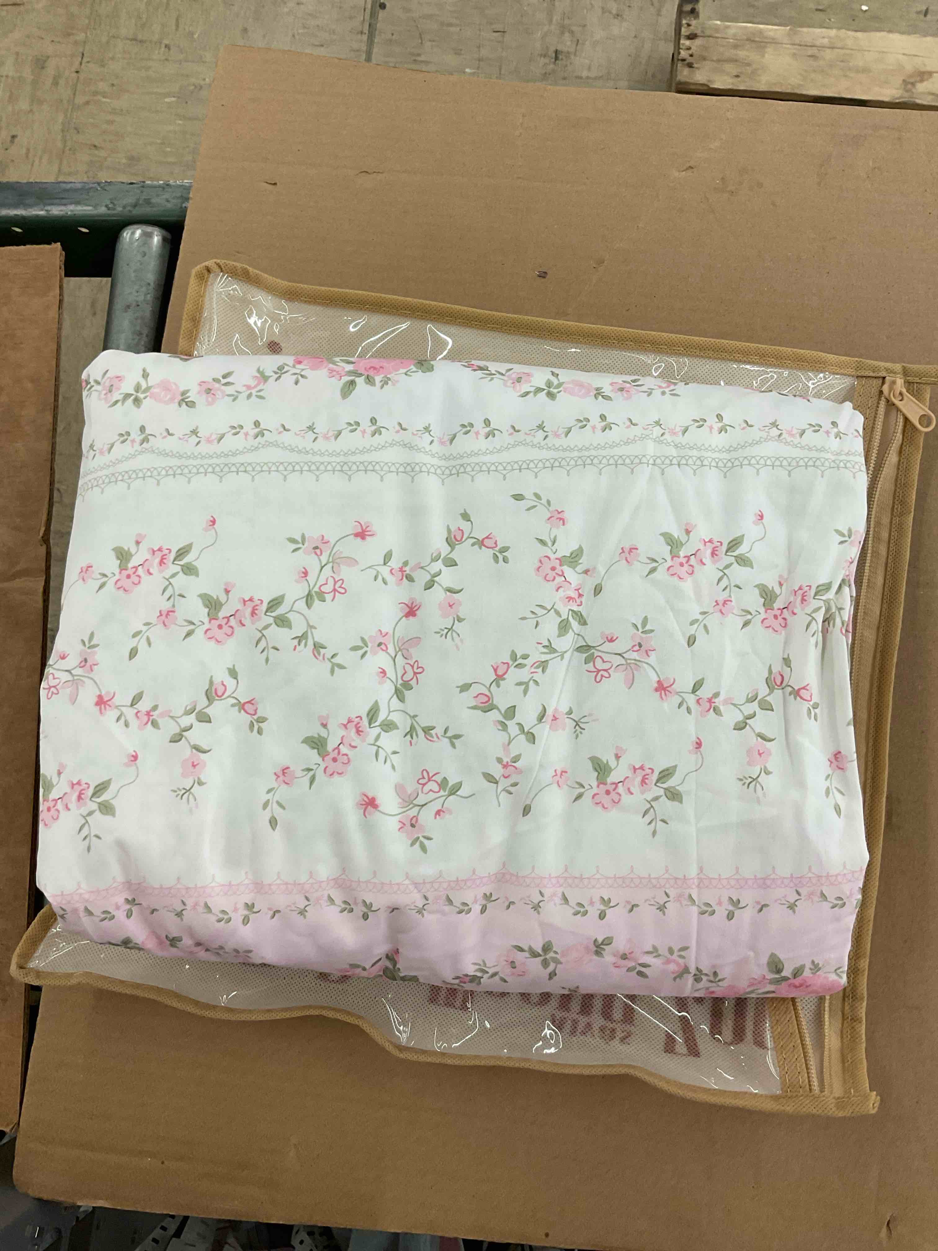 https://s3.amazonaws.com/lotting-images-prod/BoxBids/BXB0500223_1778597188276.jpeg