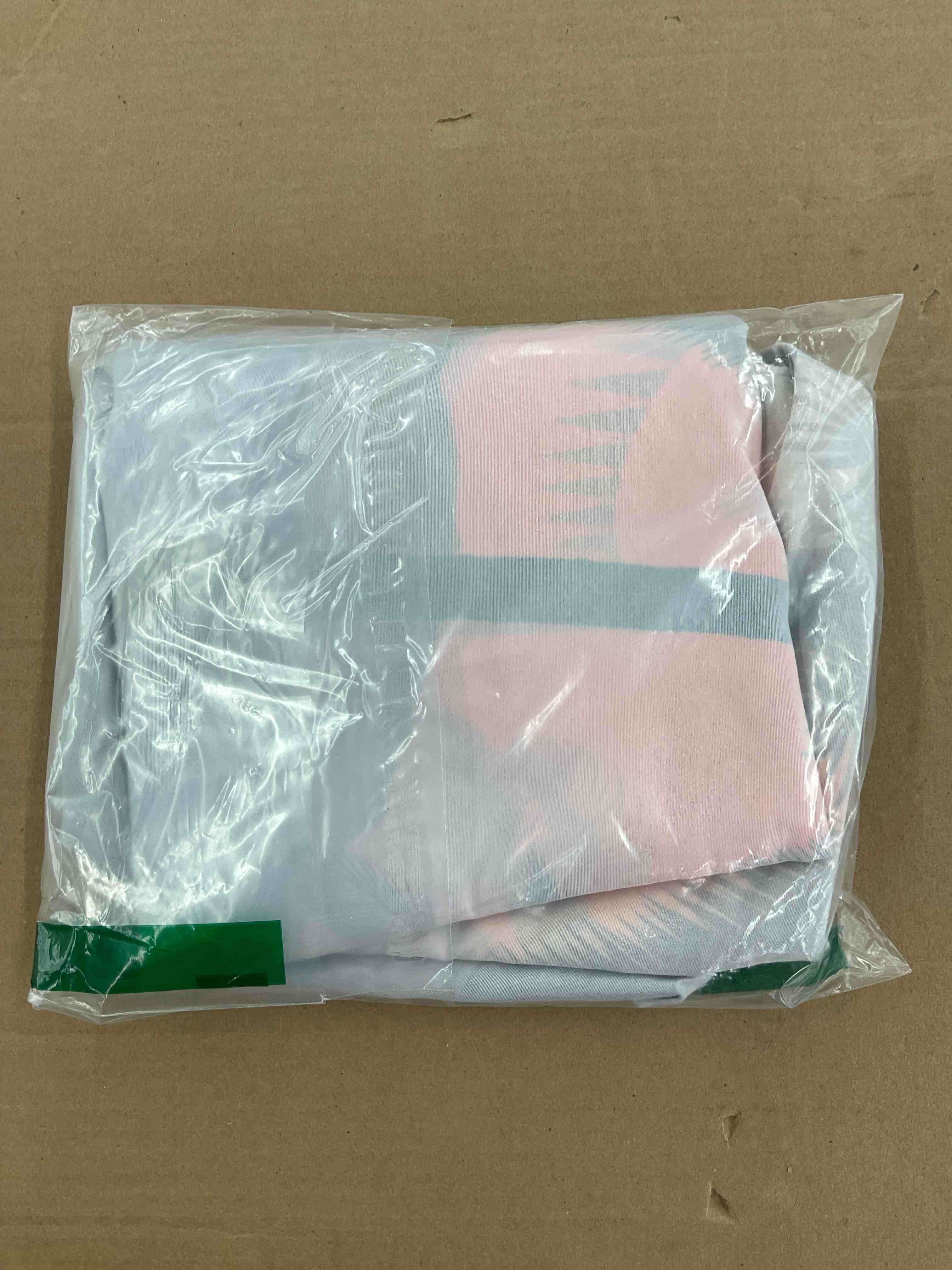 https://s3.amazonaws.com/lotting-images-prod/BoxBids/BXB0500225_1778597329028.jpeg