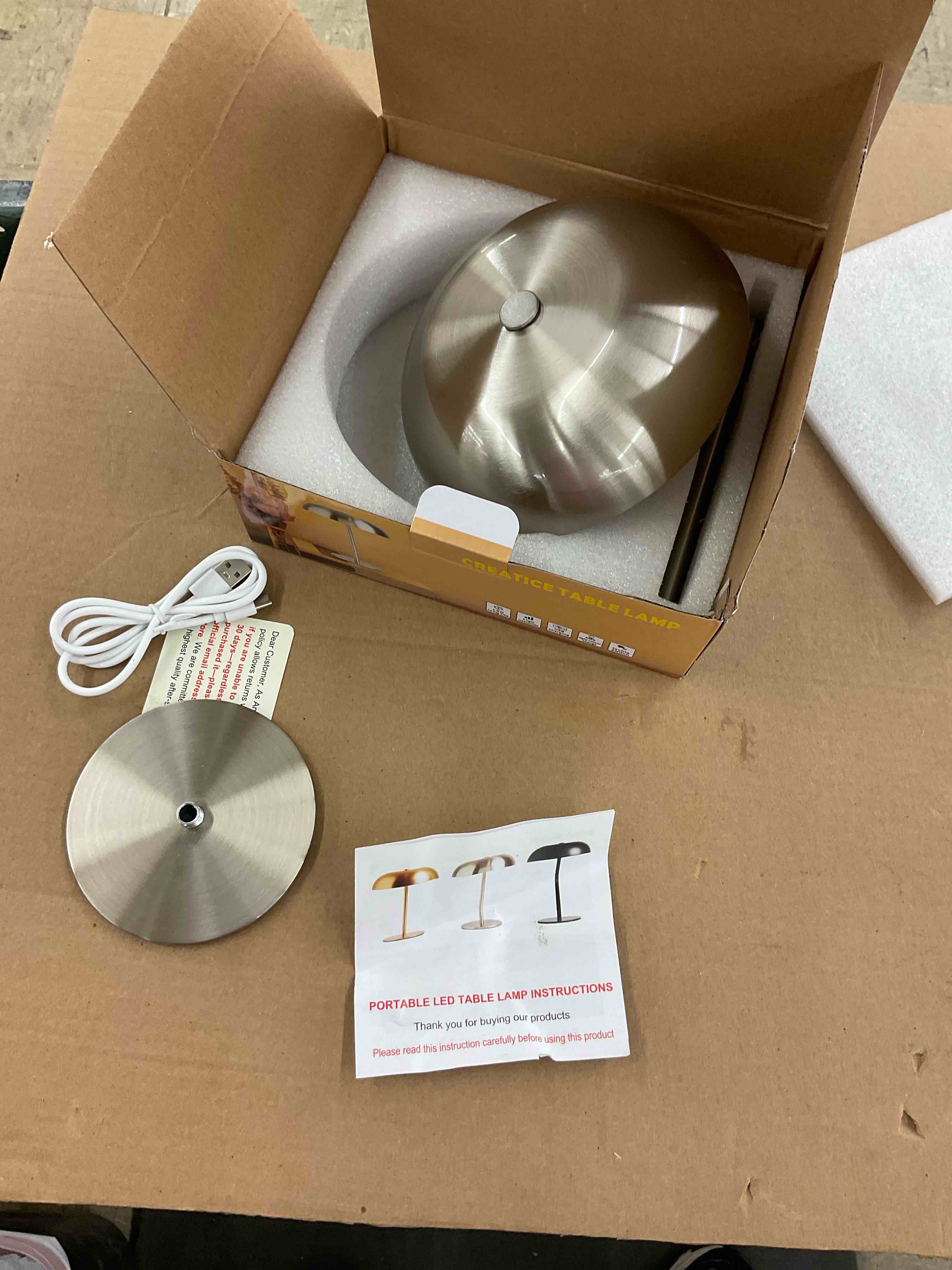 https://s3.amazonaws.com/lotting-images-prod/BoxBids/BXB0500233_1778596815796.jpeg