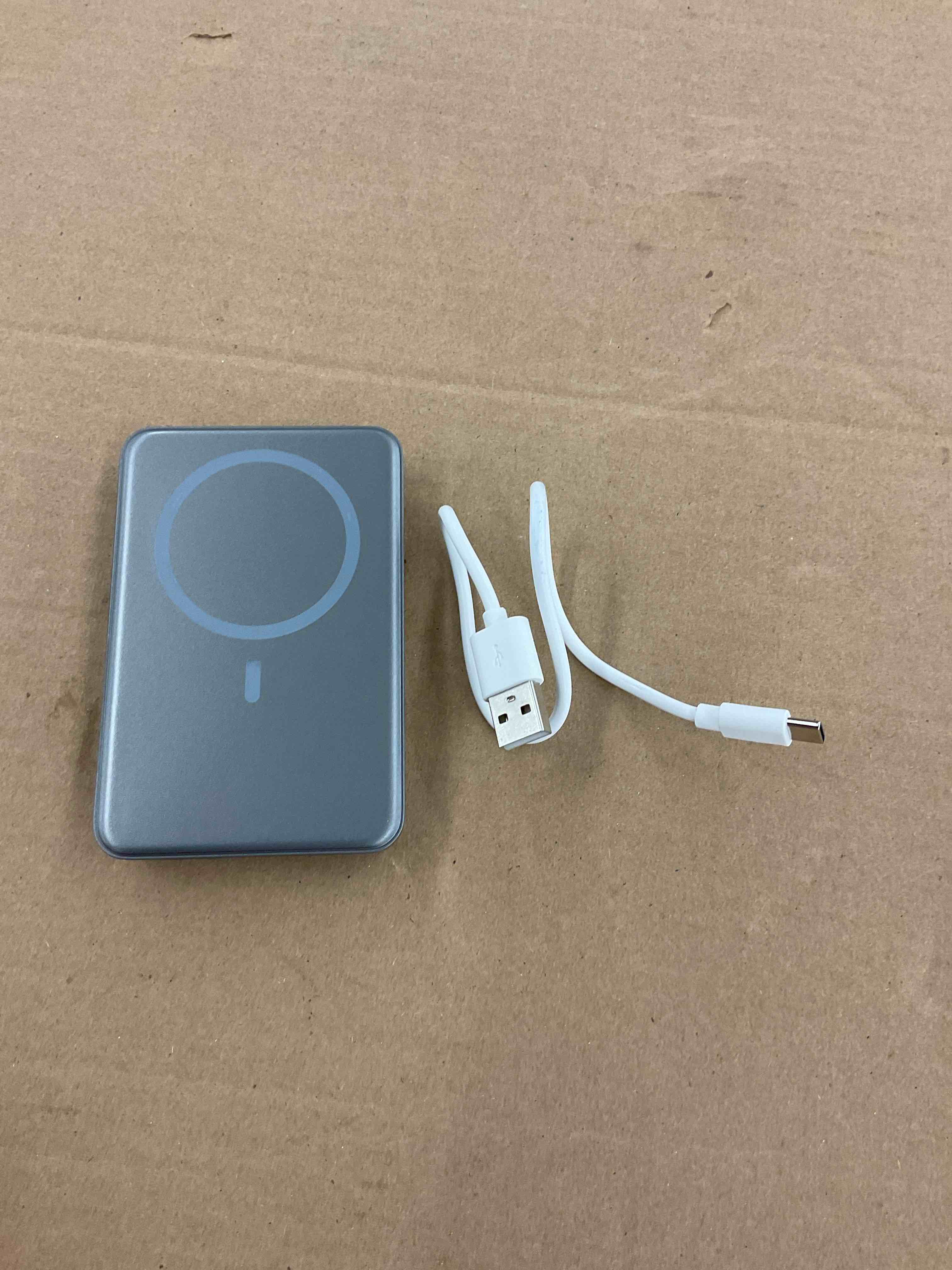 https://s3.amazonaws.com/lotting-images-prod/BoxBids/BXB0500248_1778592665730.jpeg