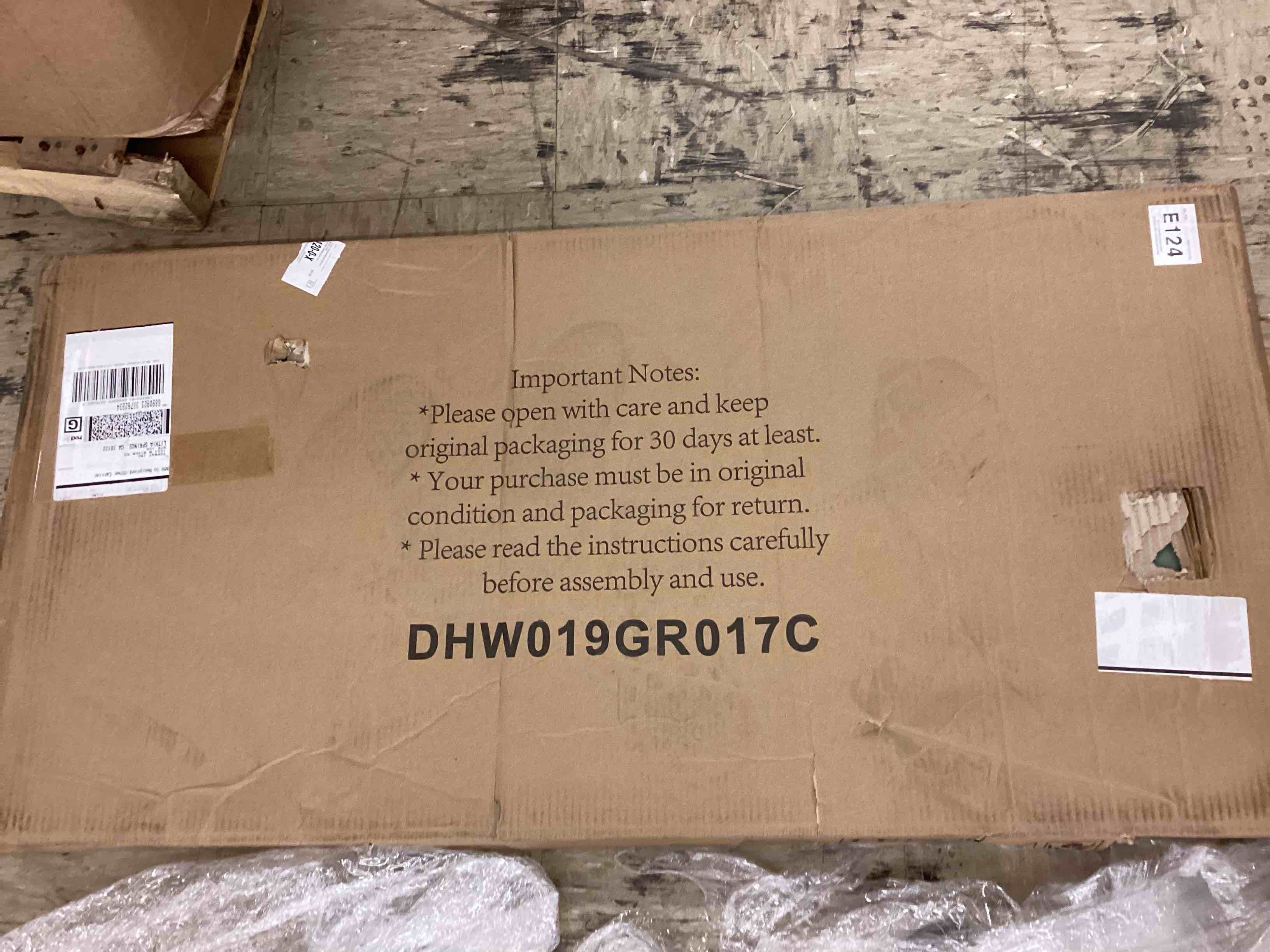 https://s3.amazonaws.com/lotting-images-prod/BoxBids/BXB0500254_1778604820469.jpeg