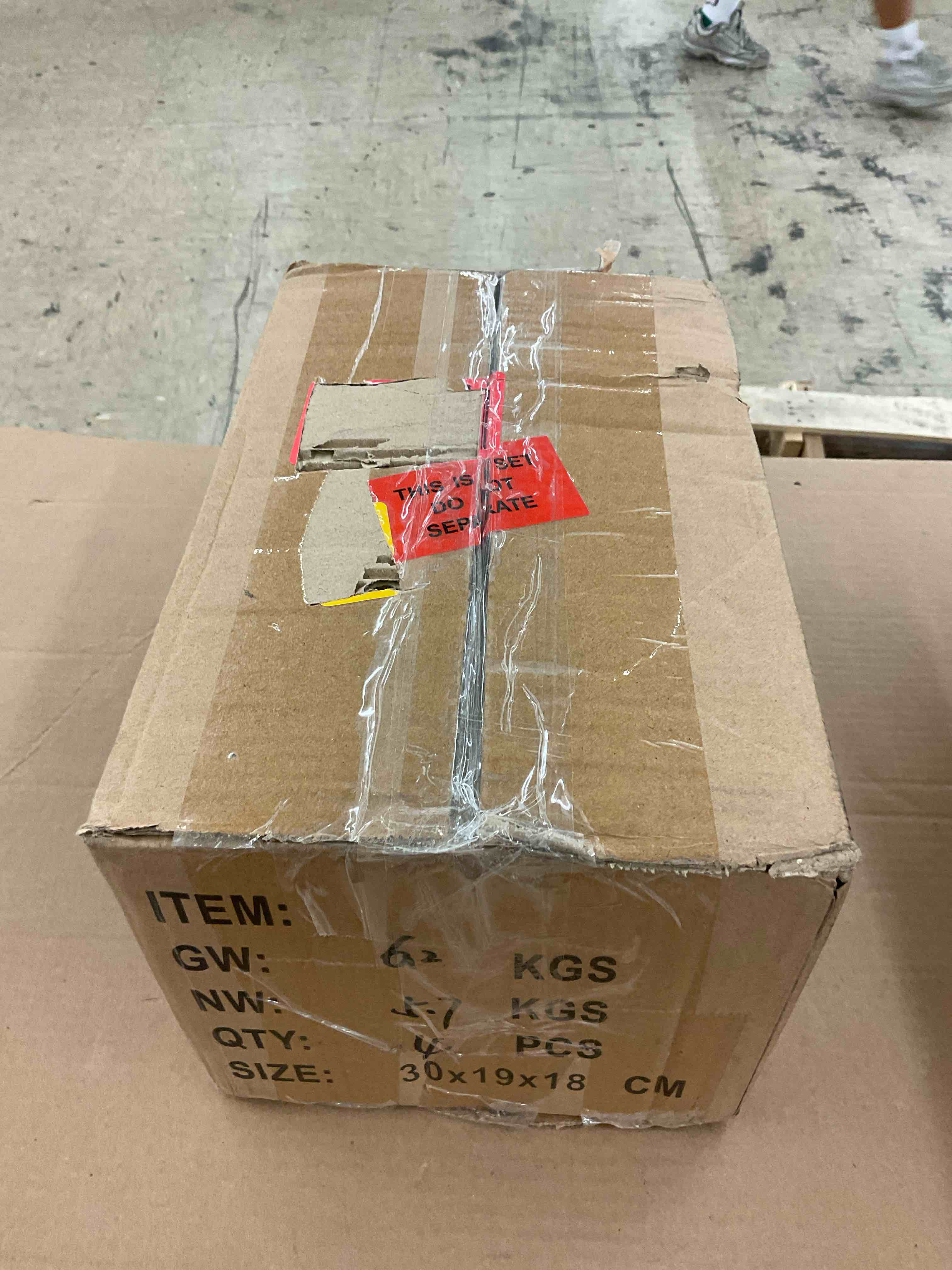 https://s3.amazonaws.com/lotting-images-prod/BoxBids/BXB0500301_1778607998275.jpeg