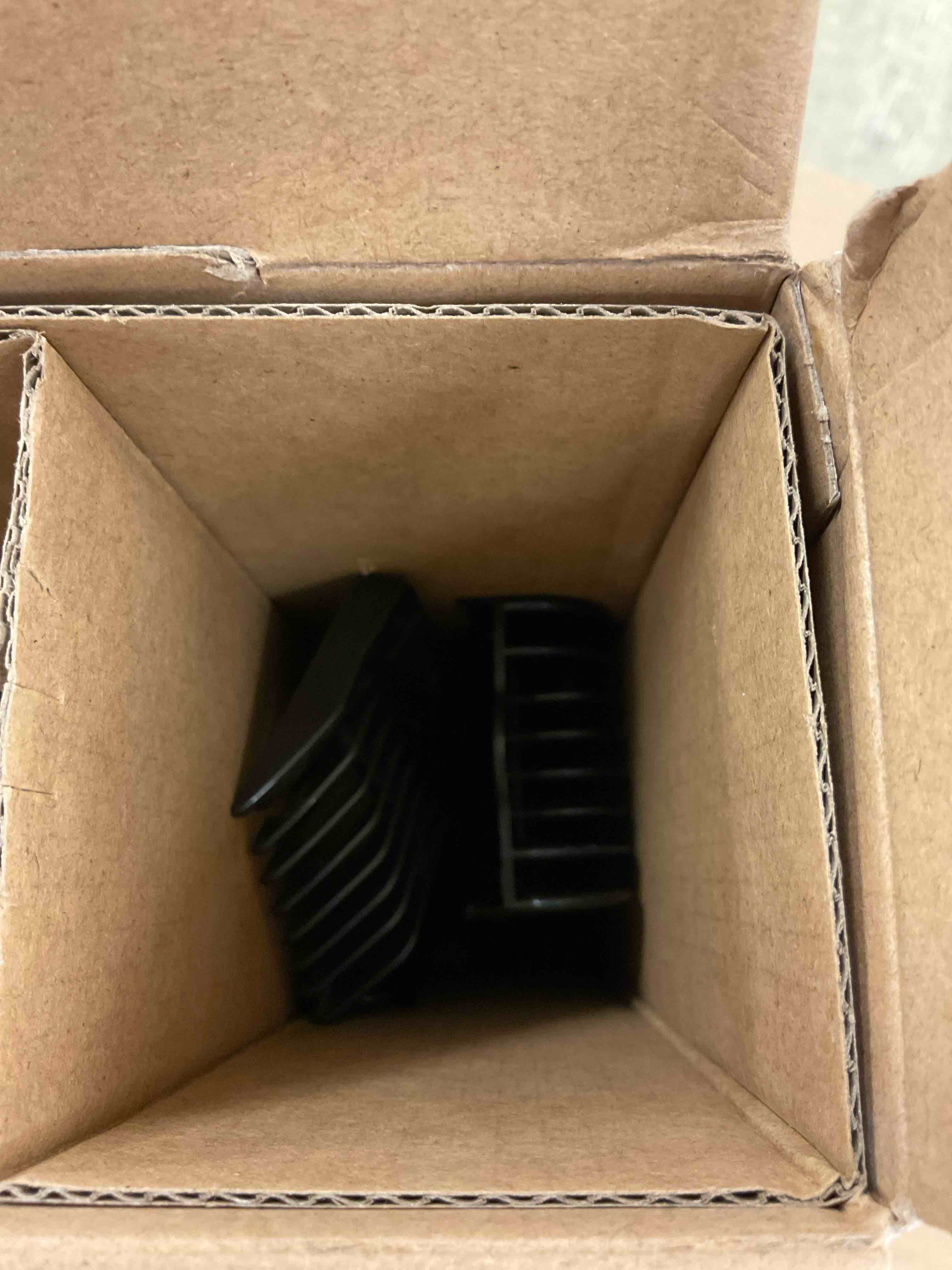 https://s3.amazonaws.com/lotting-images-prod/BoxBids/BXB0500306_1778608623046.jpeg