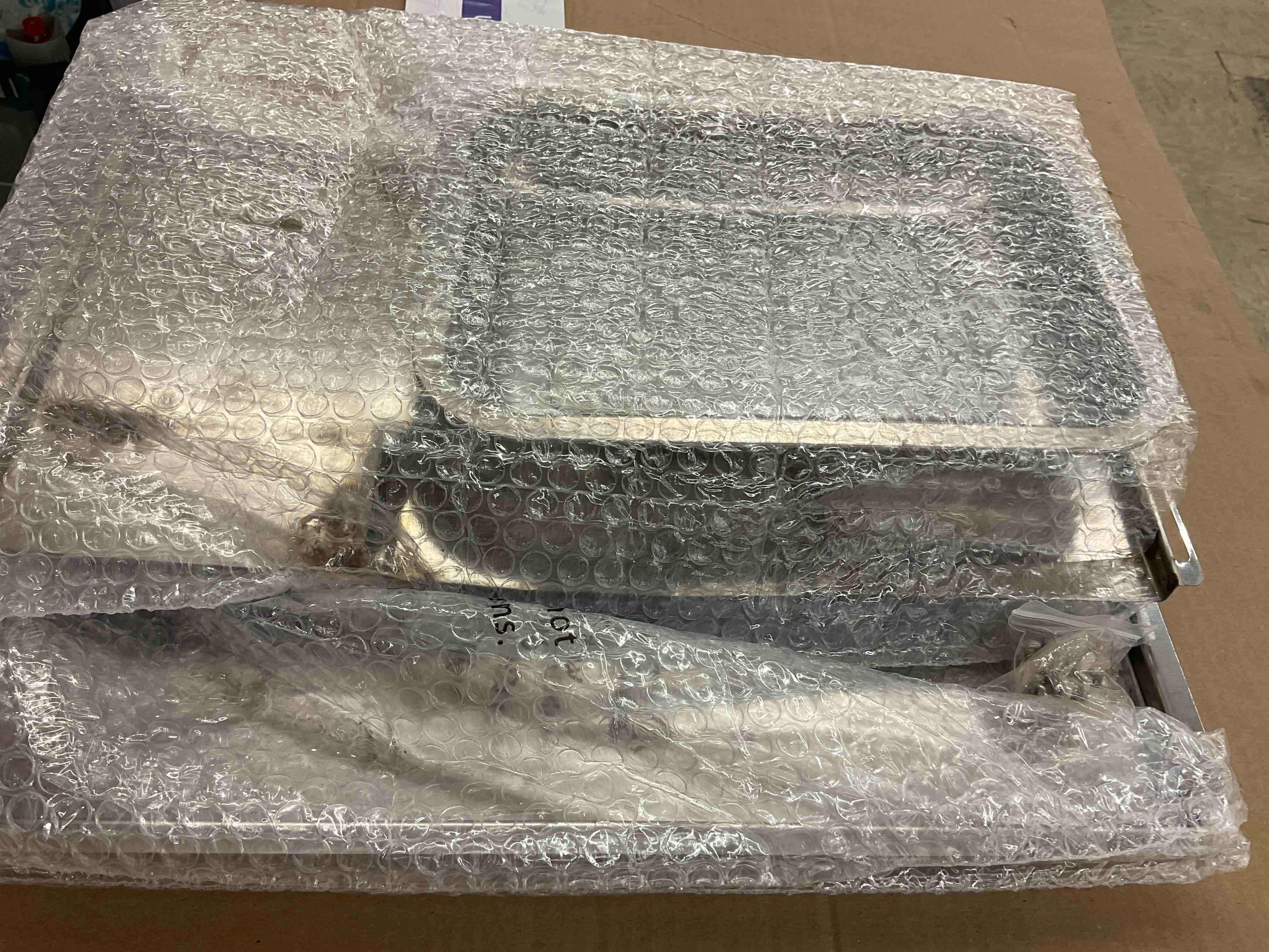 https://s3.amazonaws.com/lotting-images-prod/BoxBids/BXB0500307_1778608778293.jpeg