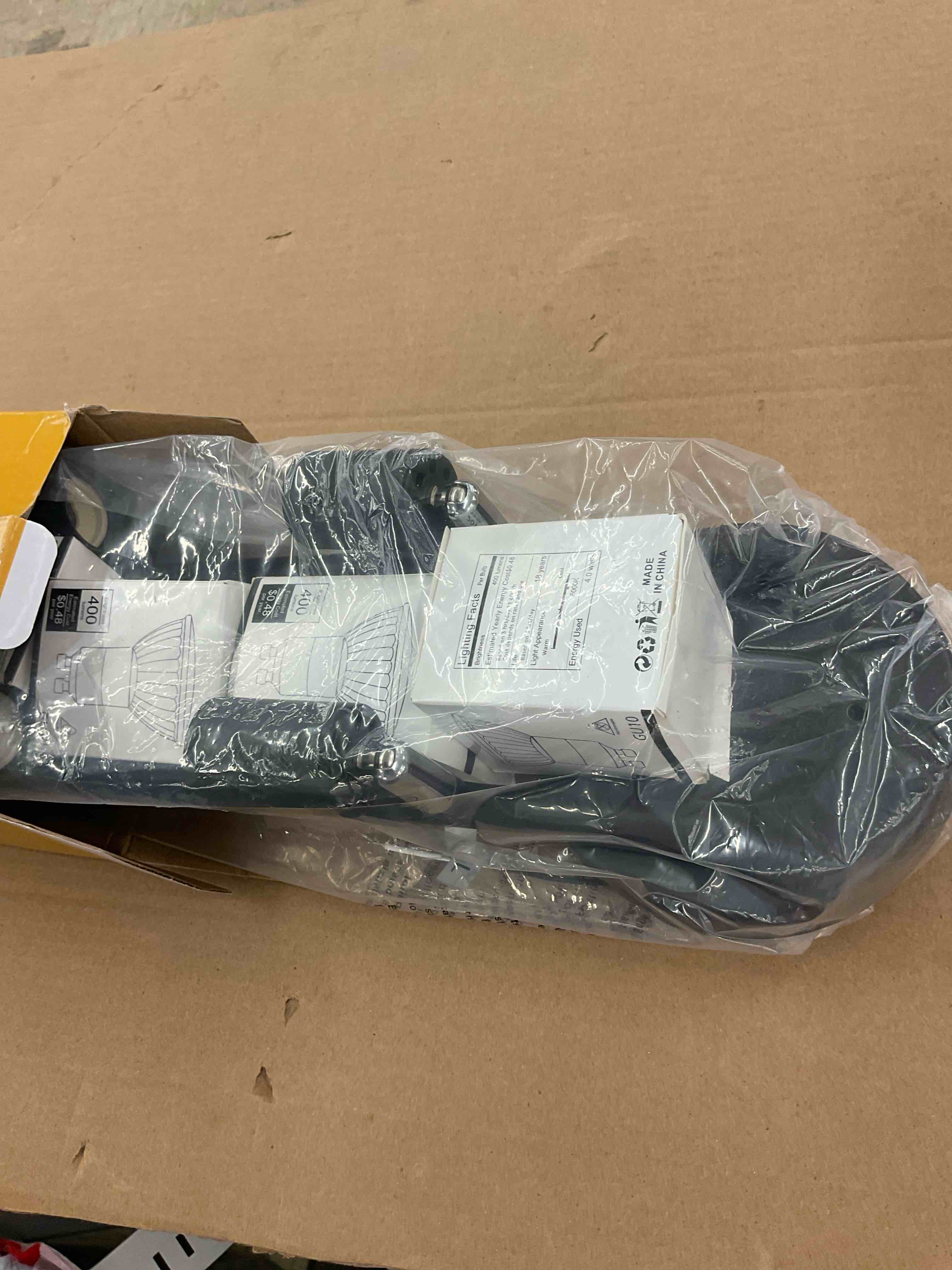 https://s3.amazonaws.com/lotting-images-prod/BoxBids/BXB0500311_1778609645908.jpeg