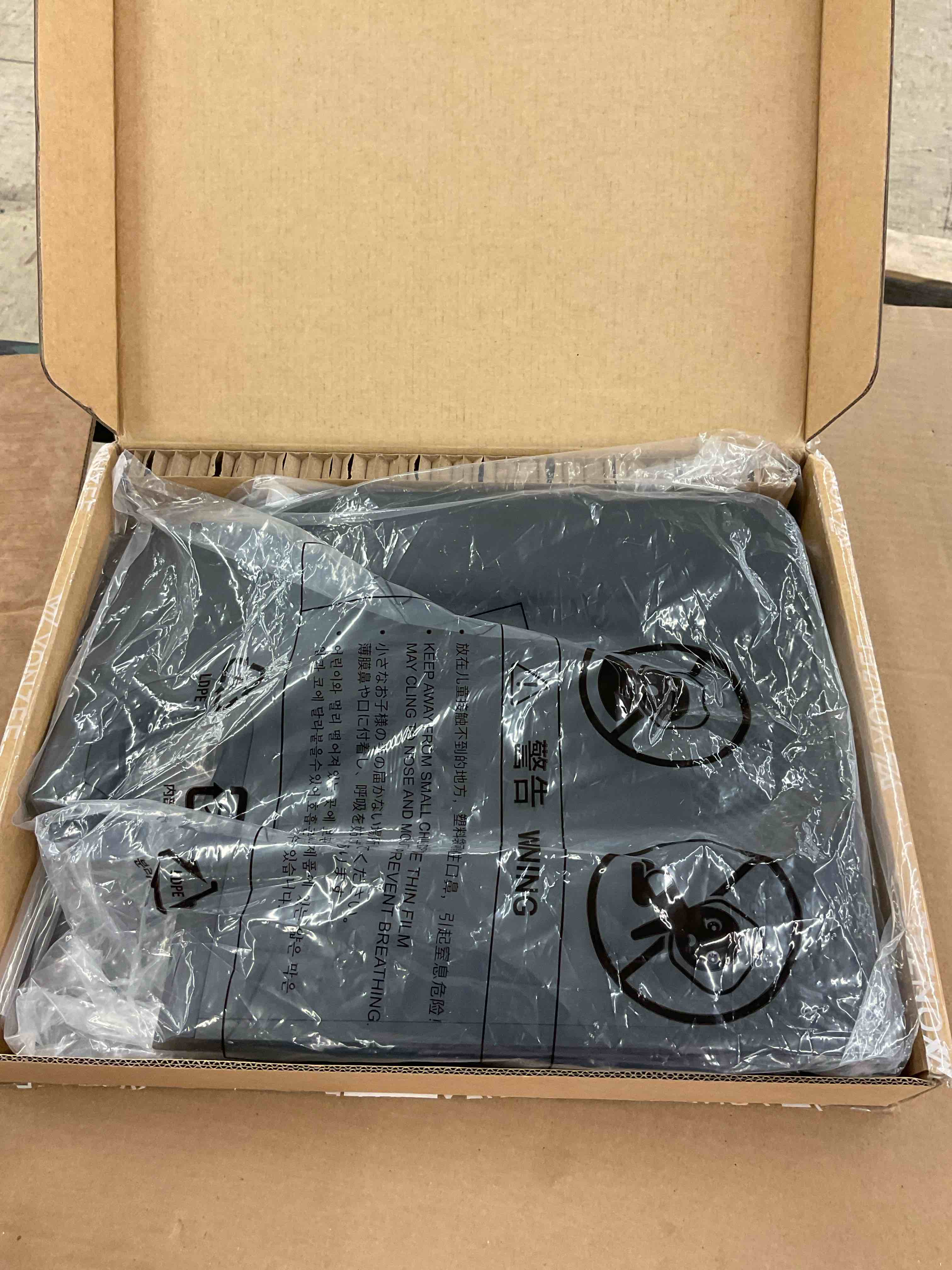 https://s3.amazonaws.com/lotting-images-prod/BoxBids/BXB0500312_1778609791314.jpeg