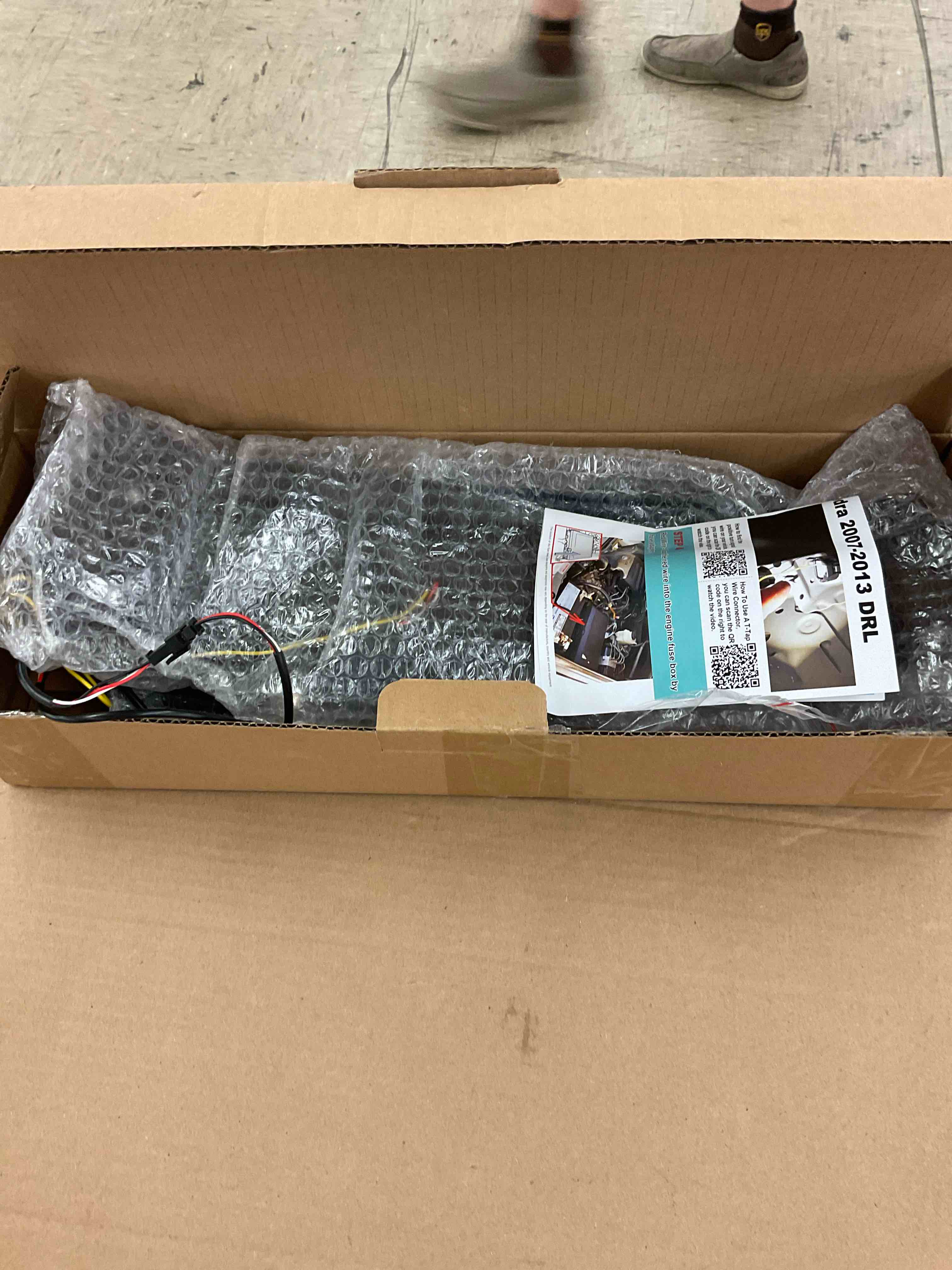 https://s3.amazonaws.com/lotting-images-prod/BoxBids/BXB0500314_1778610036562.jpeg