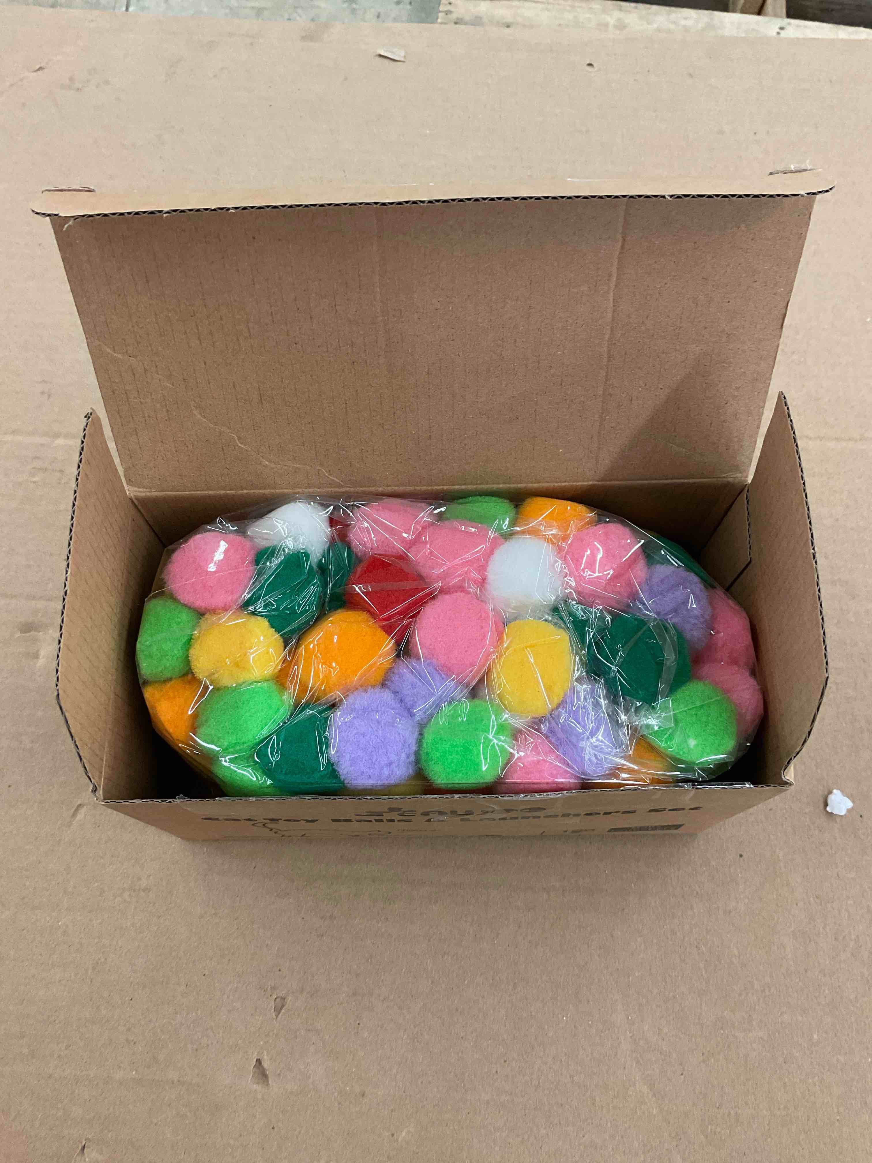 TEAWOO Cat Toy Balls with Launchers Set (2+100), 100 Cat Pom Pom Balls & 2 Cat Toy Ball Launchers (D
