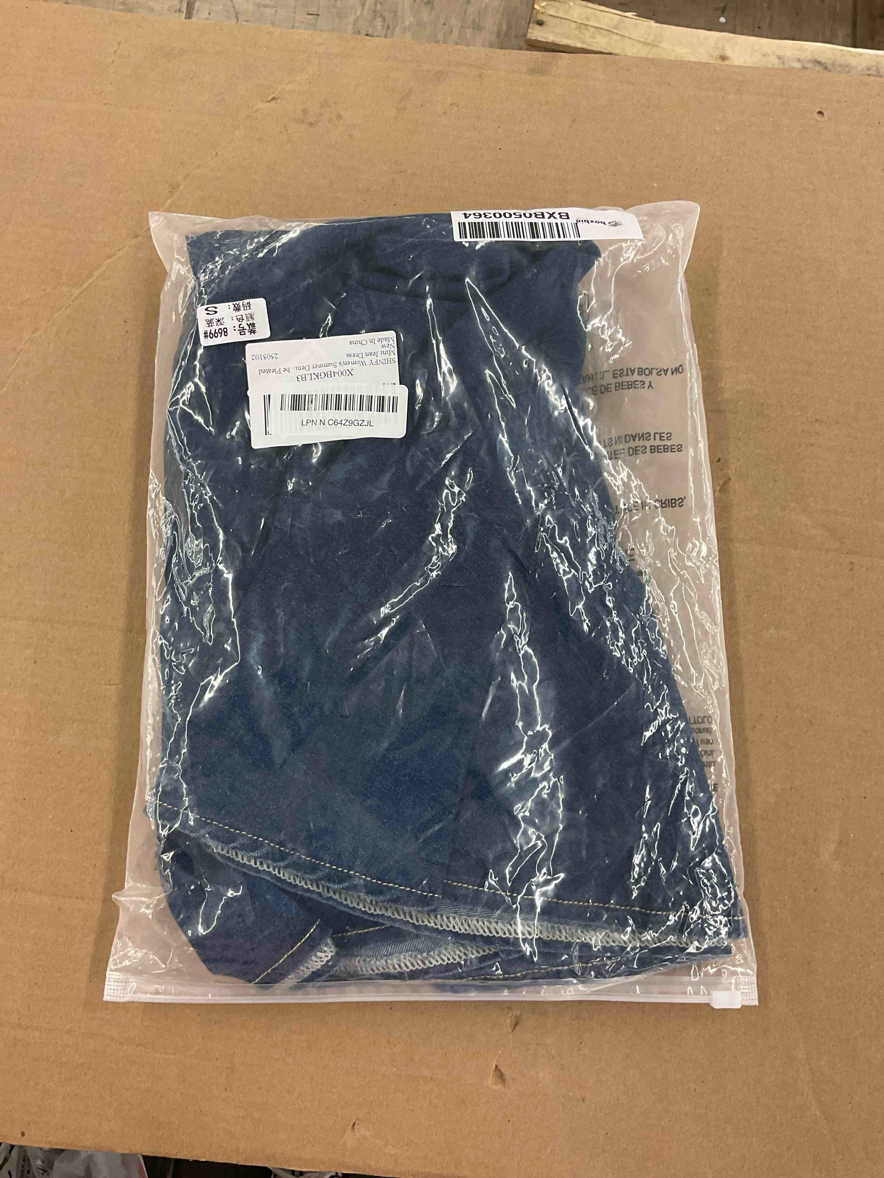 https://s3.amazonaws.com/lotting-images-prod/BoxBids/BXB0500364_1778600476008.jpeg