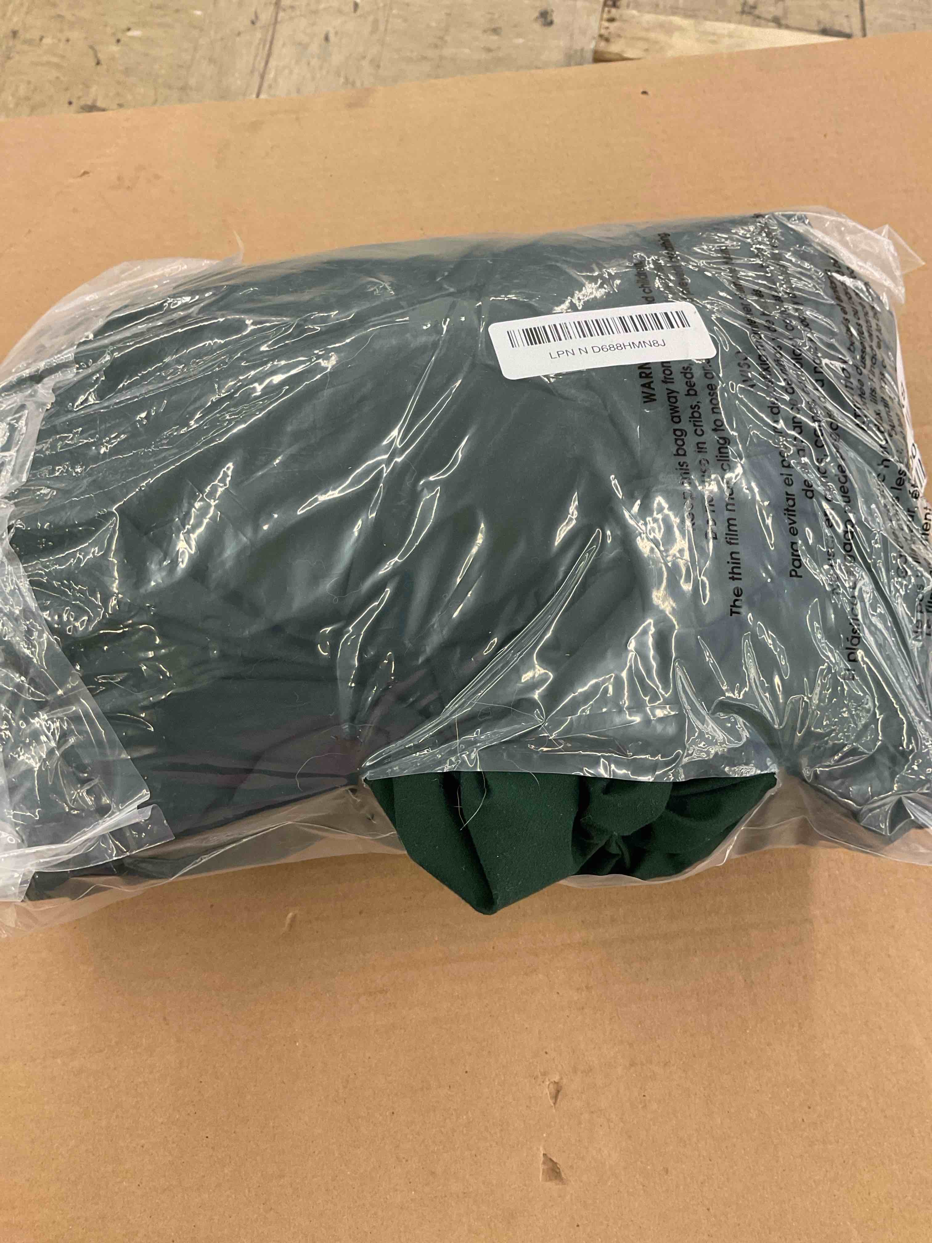 https://s3.amazonaws.com/lotting-images-prod/BoxBids/BXB0500370_1778599938519.jpeg