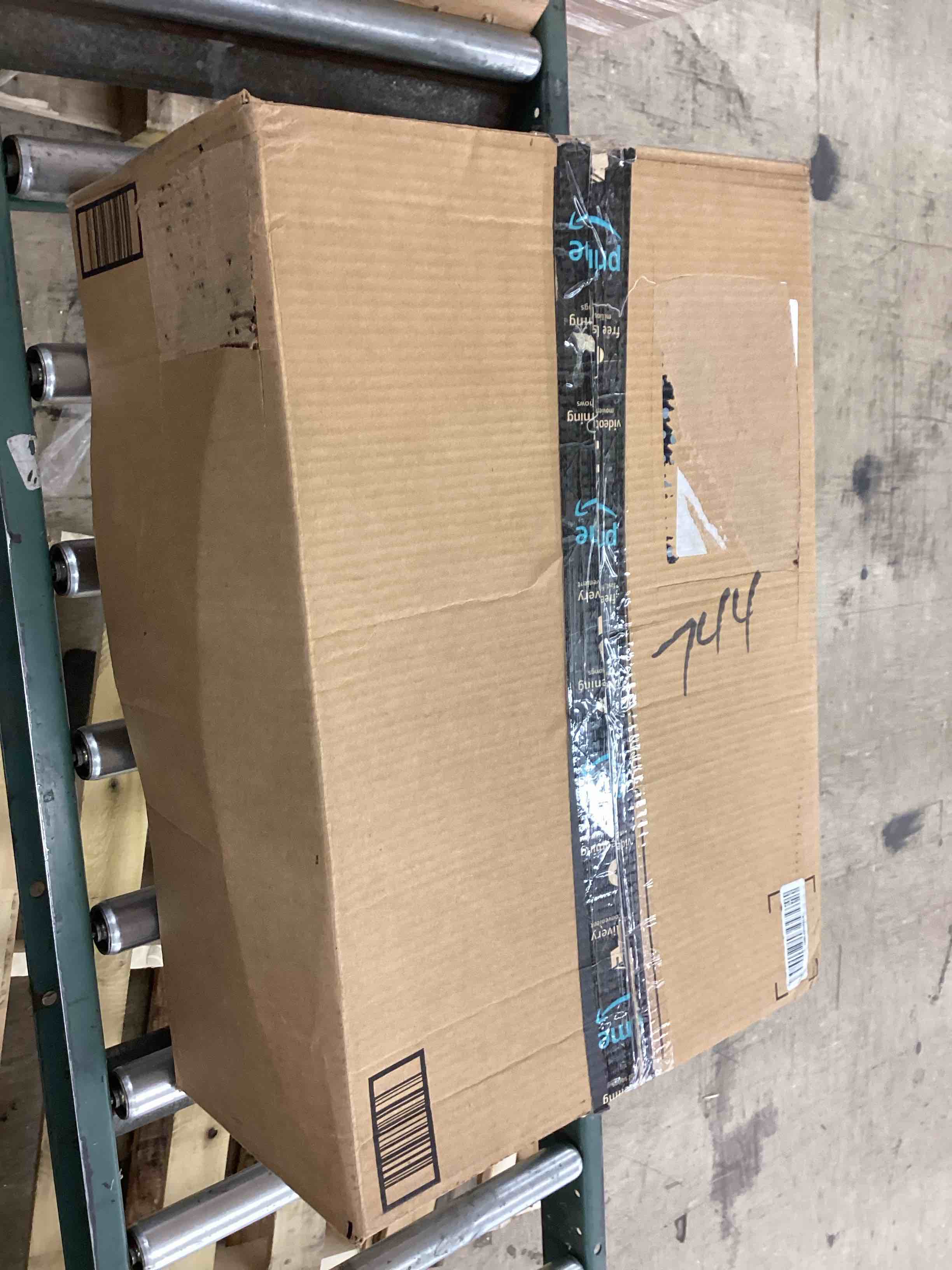 https://s3.amazonaws.com/lotting-images-prod/BoxBids/BXB0500399_1778253834315.jpeg