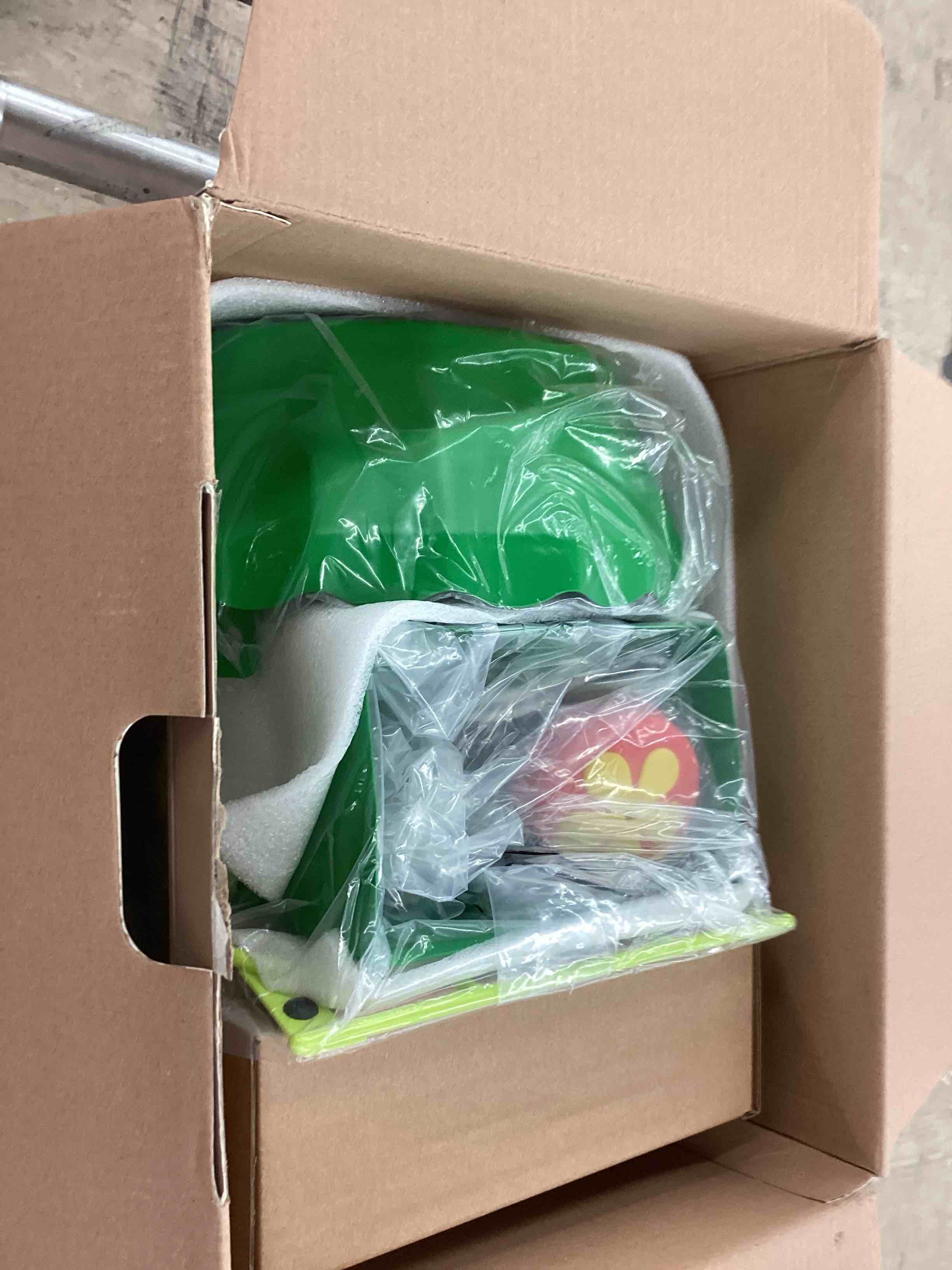 https://s3.amazonaws.com/lotting-images-prod/BoxBids/BXB0500441_1778506996721.jpeg