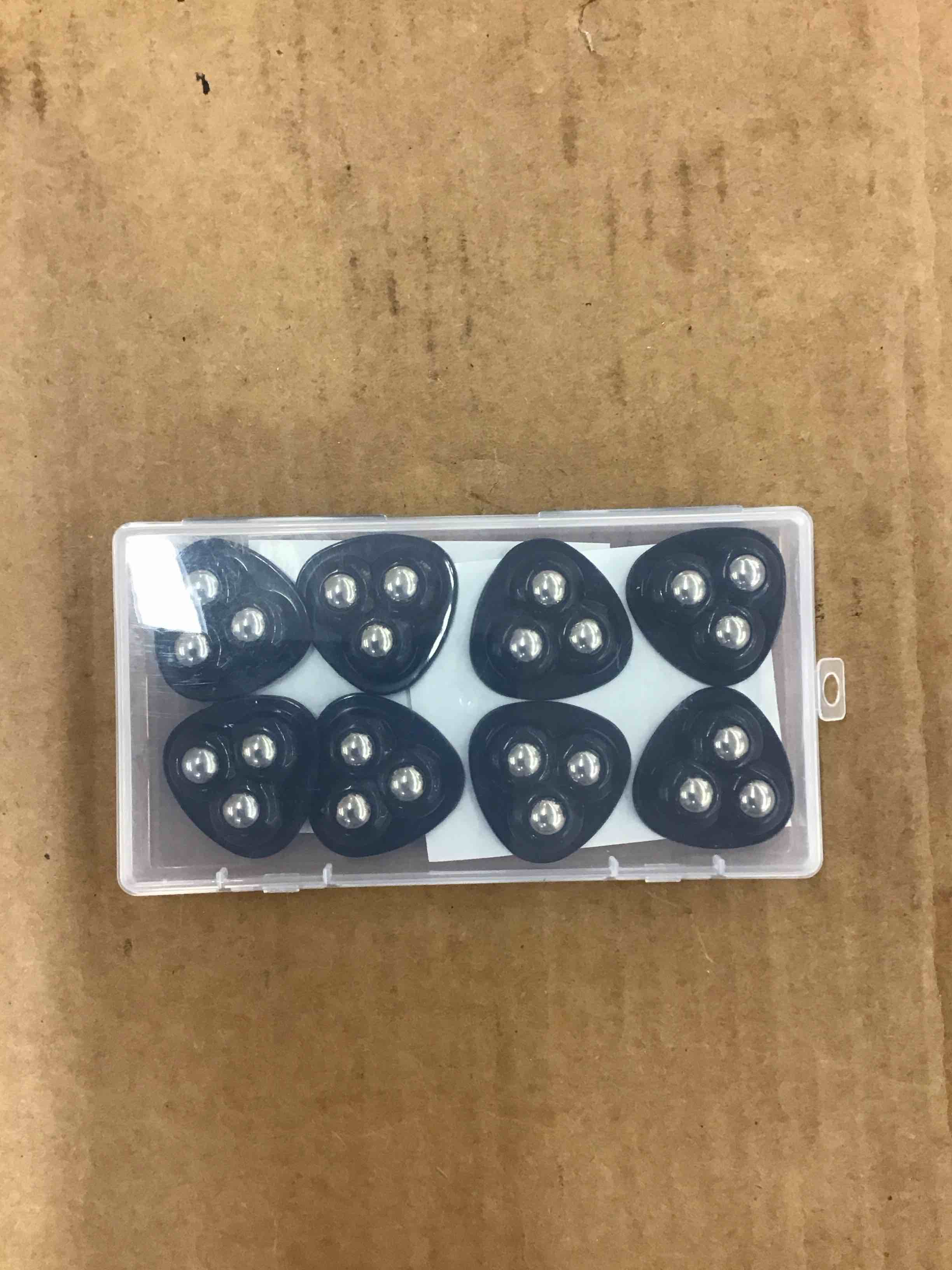 https://s3.amazonaws.com/lotting-images-prod/BoxBids/BXB0500588_1778161235991.jpeg