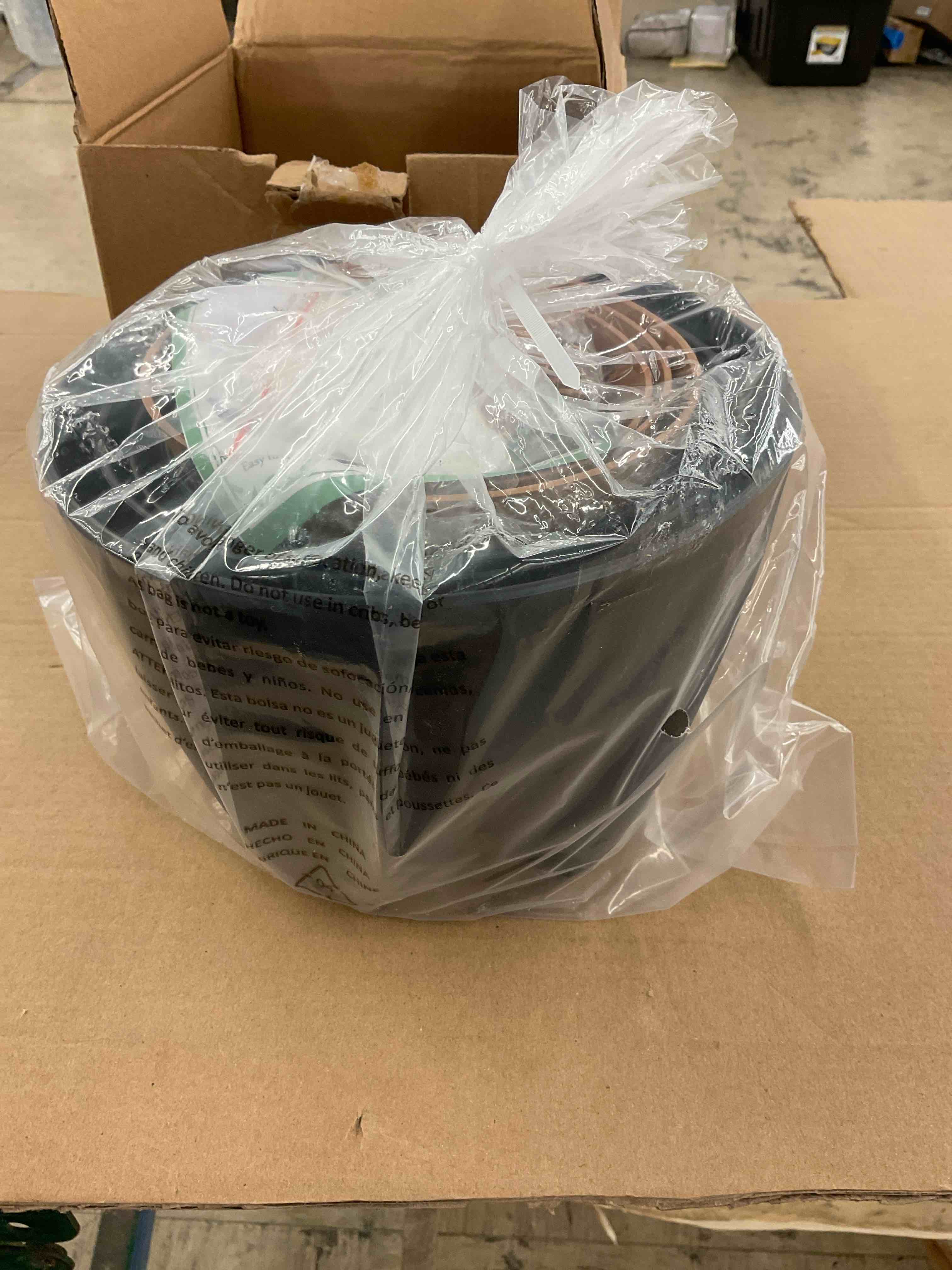 https://s3.amazonaws.com/lotting-images-prod/BoxBids/BXB0500794_1778505532647.jpeg