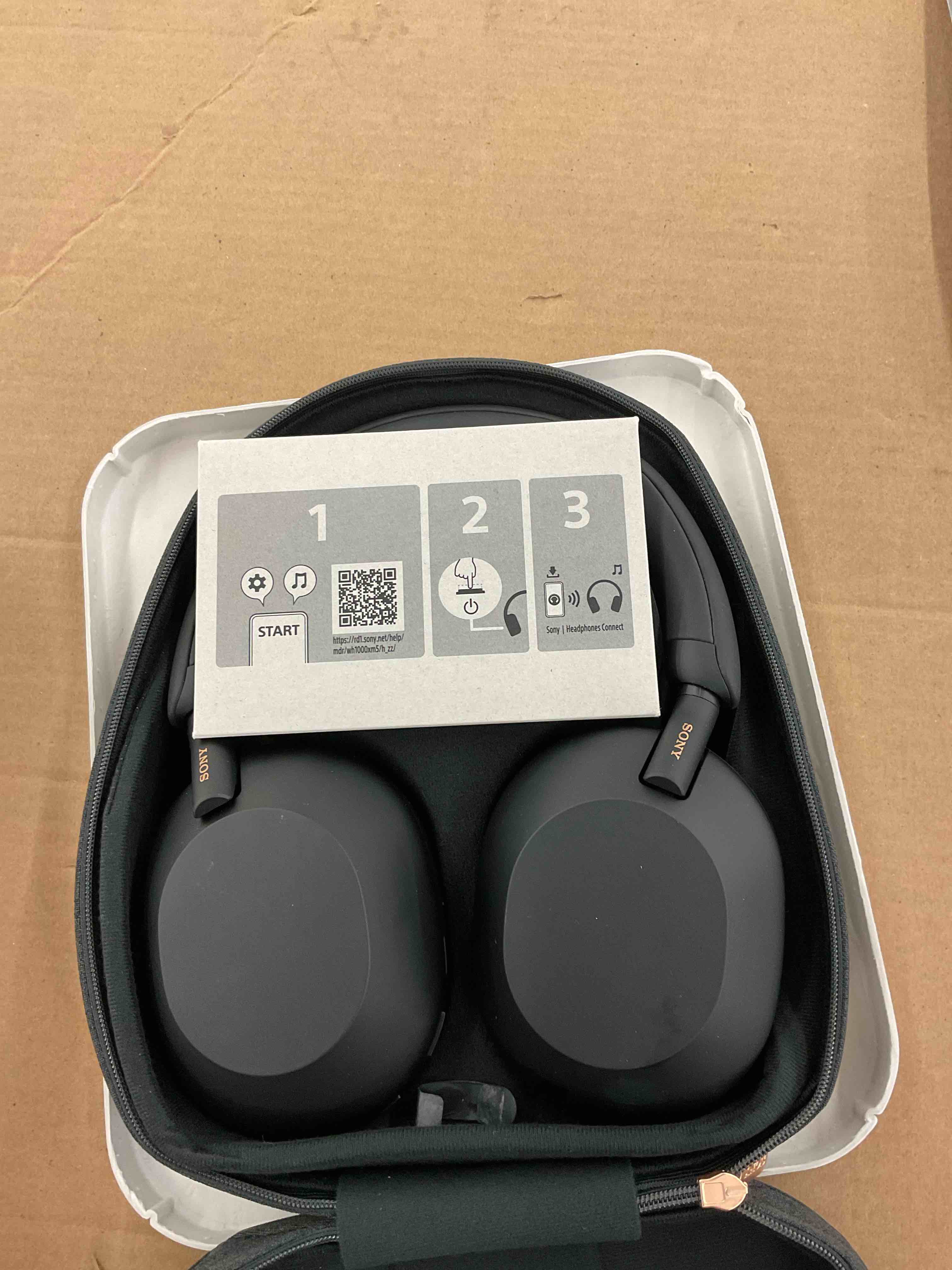 https://s3.amazonaws.com/lotting-images-prod/BoxBids/BXB0500809_1778509354405.jpeg