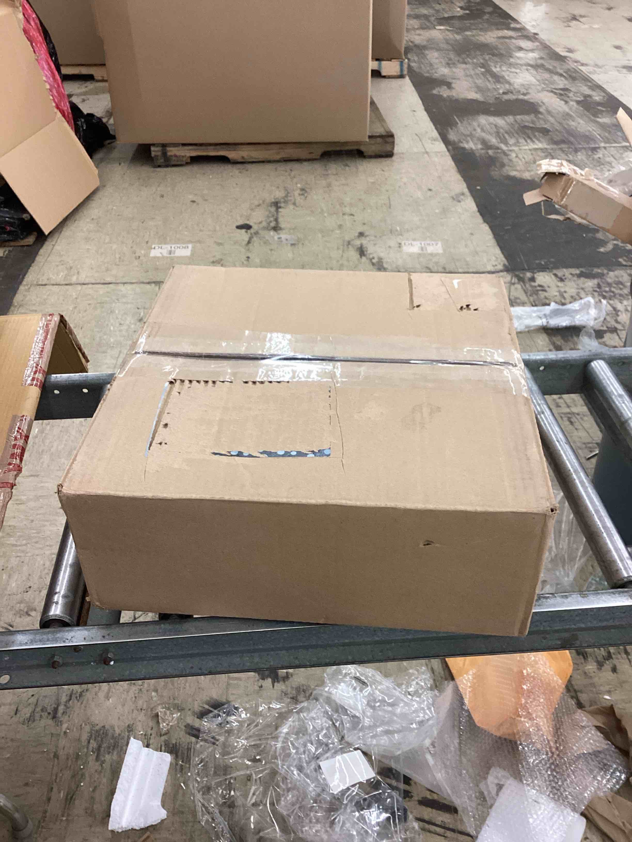 https://s3.amazonaws.com/lotting-images-prod/BoxBids/BXB0500855_1778082559520.jpeg