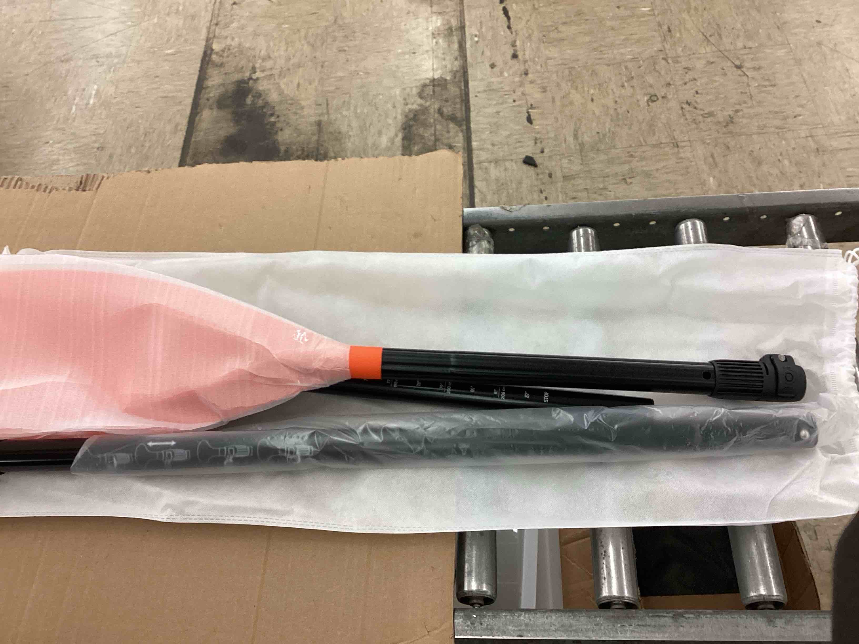 https://s3.amazonaws.com/lotting-images-prod/BoxBids/BXB0500867_1778247790671.jpeg