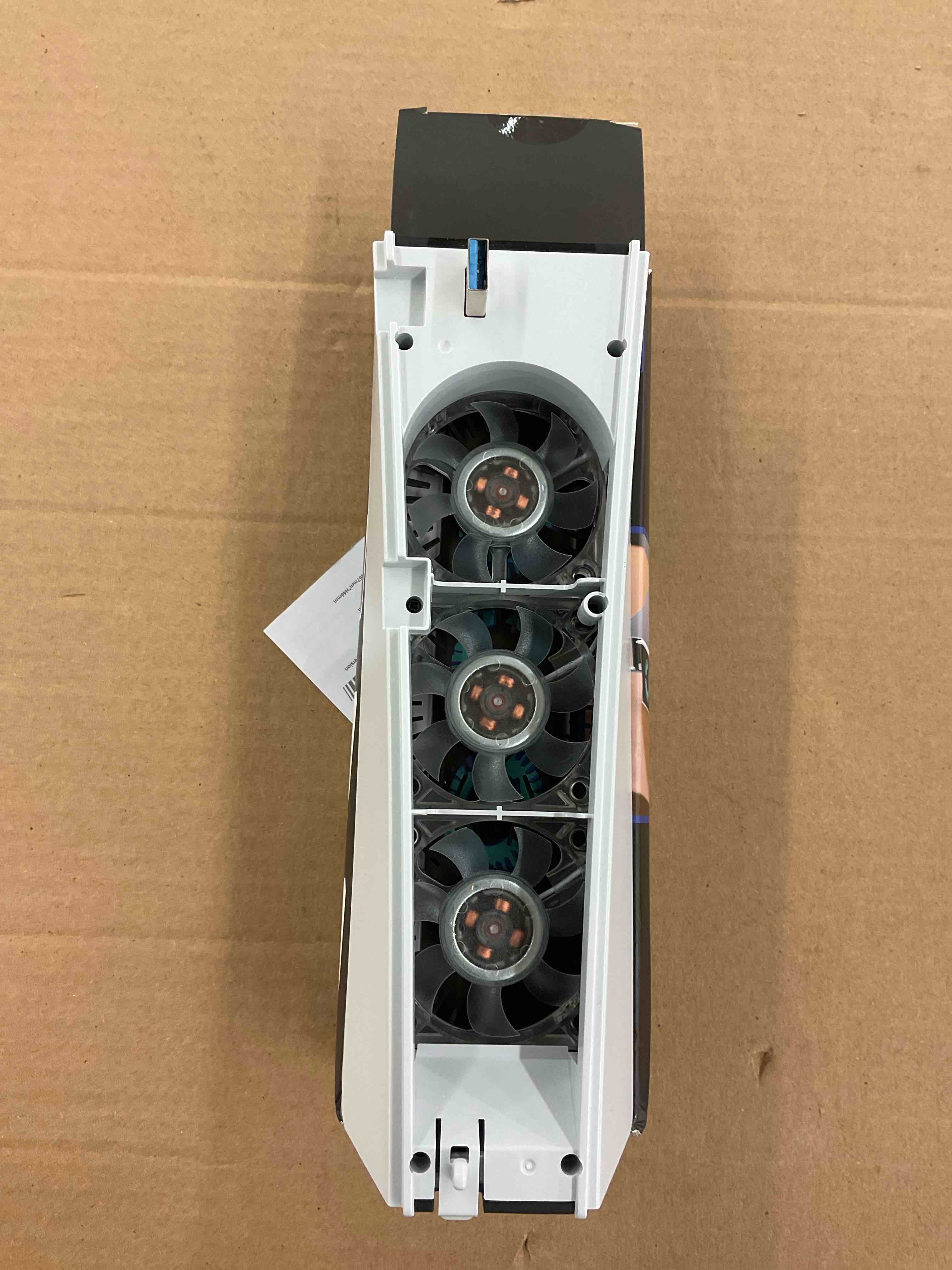 https://s3.amazonaws.com/lotting-images-prod/BoxBids/BXB0500961_1778529513360.jpeg
