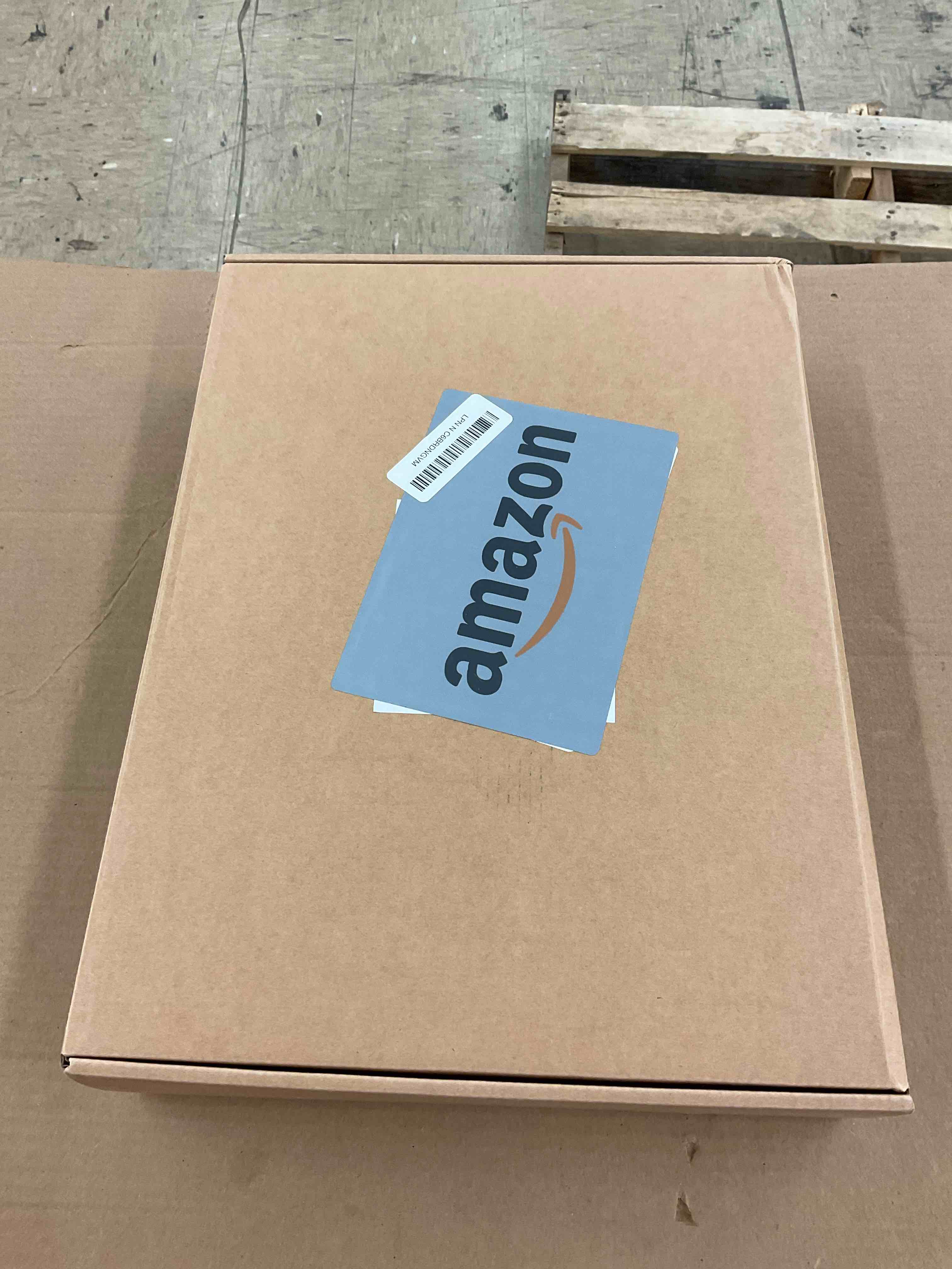 https://s3.amazonaws.com/lotting-images-prod/BoxBids/BXB0501009_1778616465725.jpeg