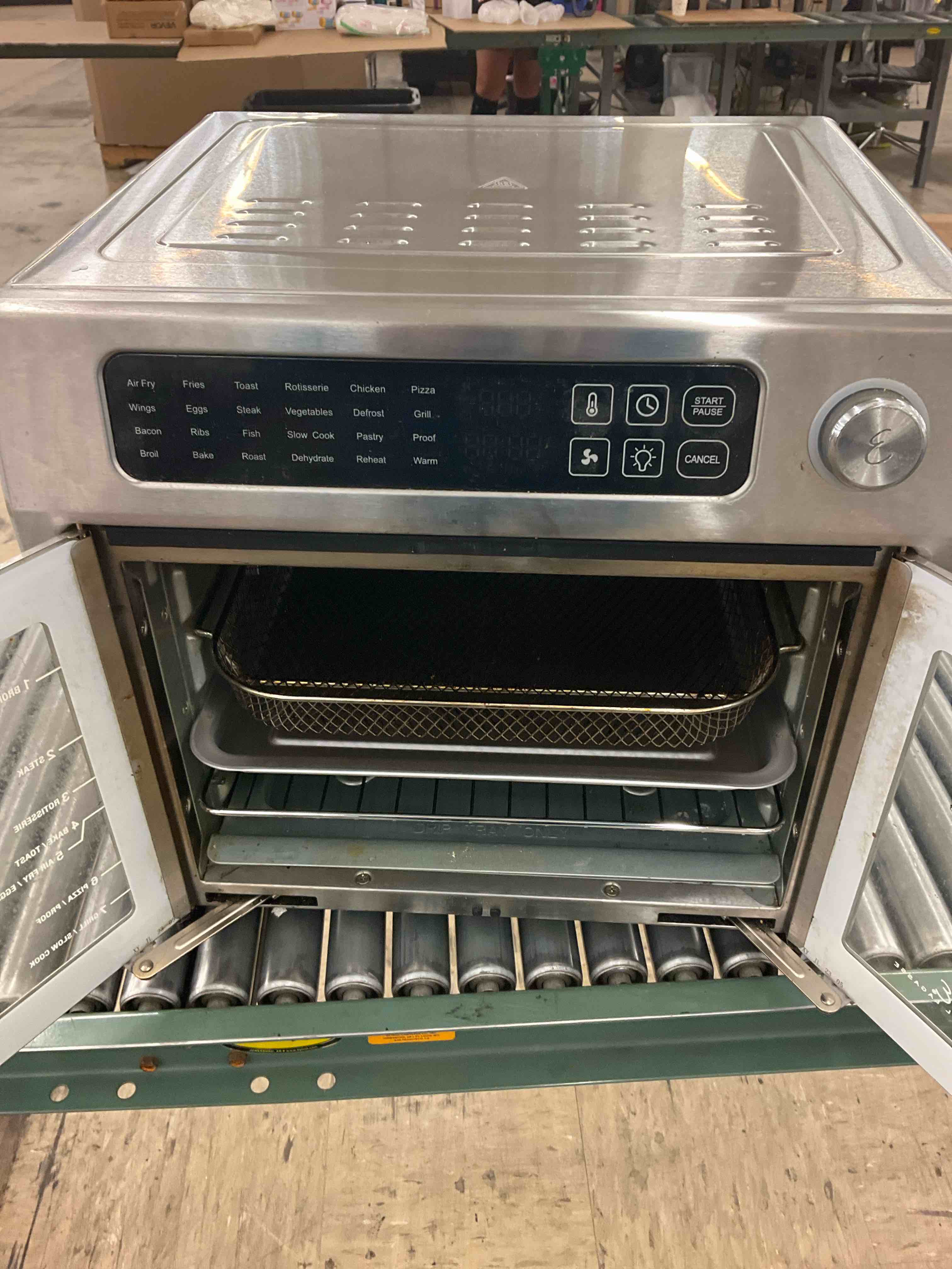 https://s3.amazonaws.com/lotting-images-prod/BoxBids/BXB0501108_1778683315349.jpeg