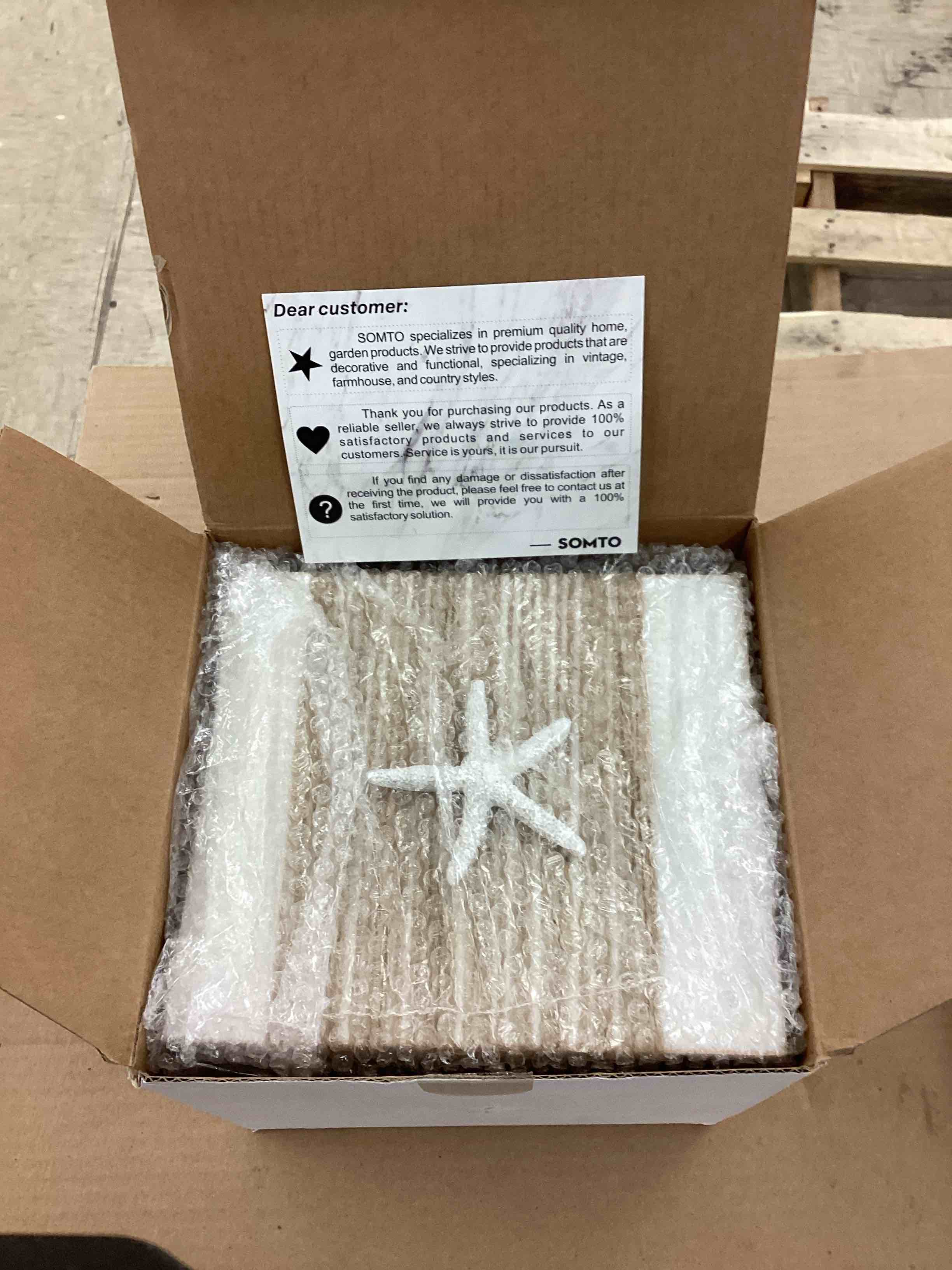 https://s3.amazonaws.com/lotting-images-prod/BoxBids/BXB0501433_1778764346125.jpeg