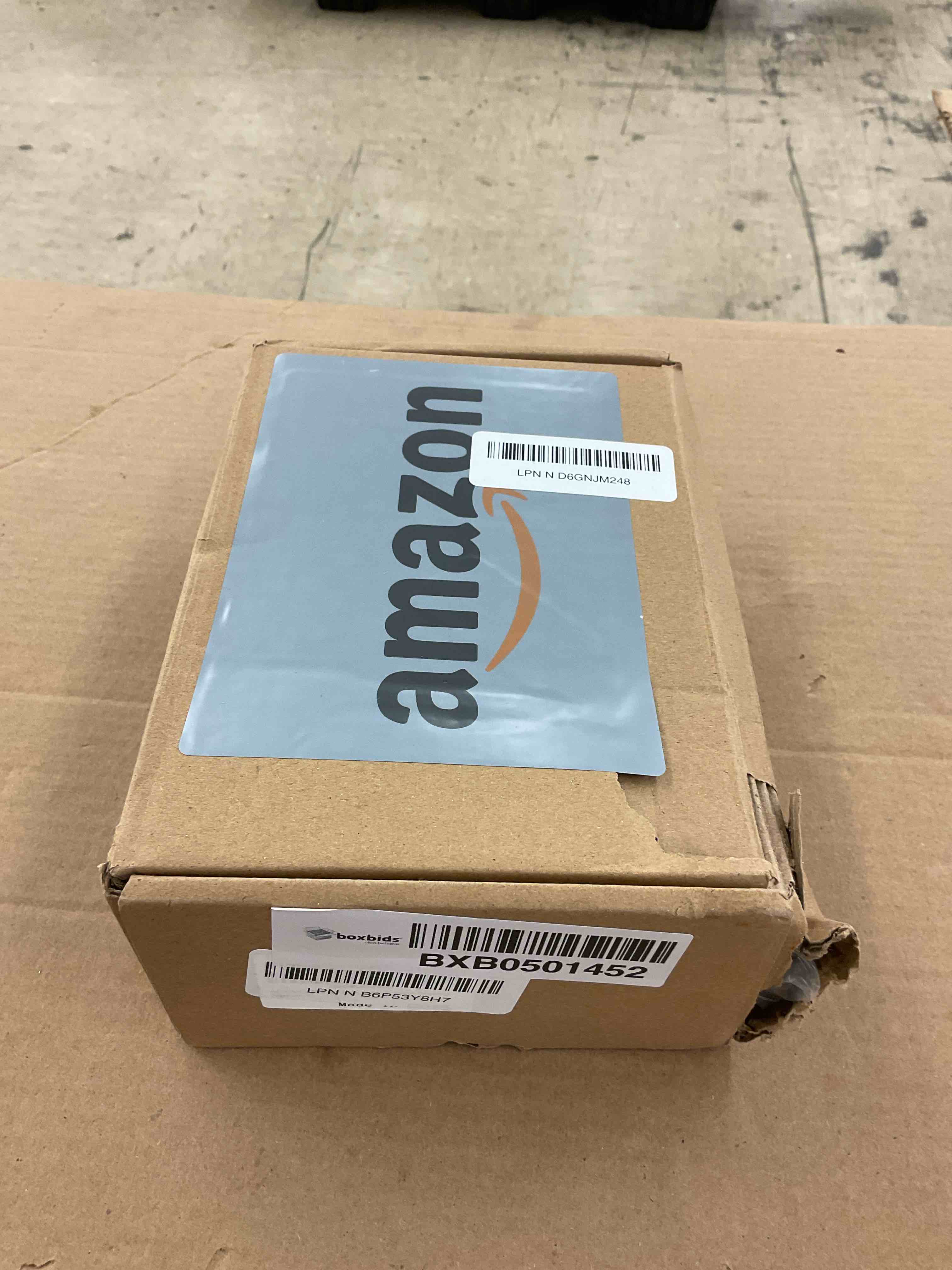 https://s3.amazonaws.com/lotting-images-prod/BoxBids/BXB0501452_1778704991760.jpeg