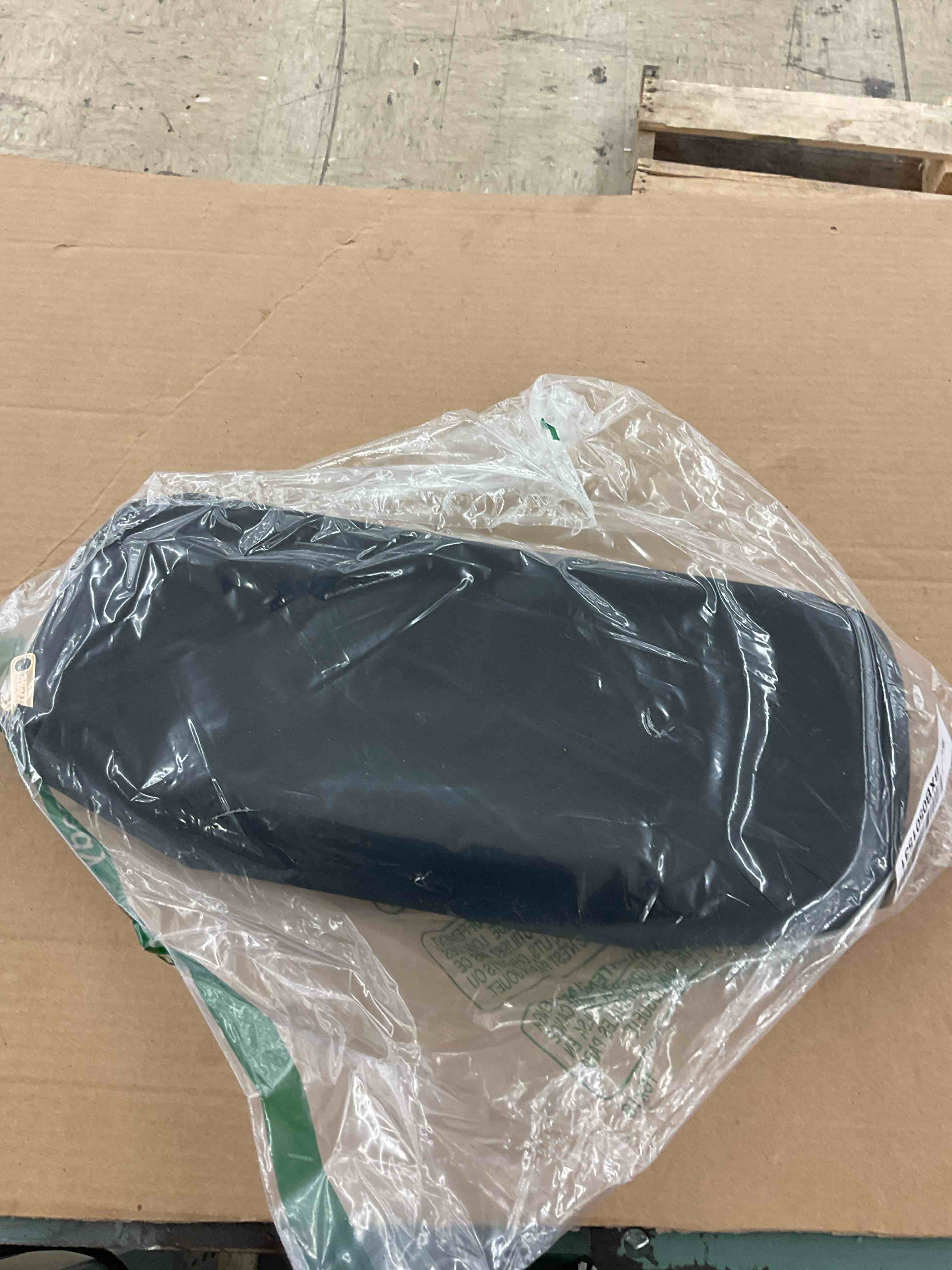 https://s3.amazonaws.com/lotting-images-prod/BoxBids/BXB0501531_1778697083292.jpeg